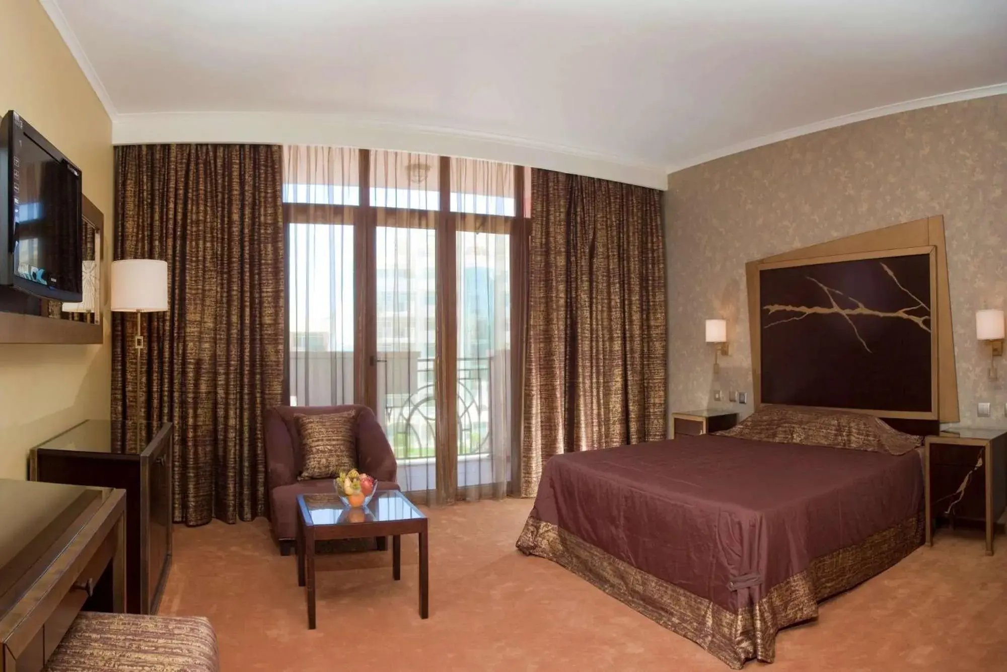 Classic Double City View - single occupancy in Festa Via Pontica Classic Double City View - single occupancy in Festa Via Pontica