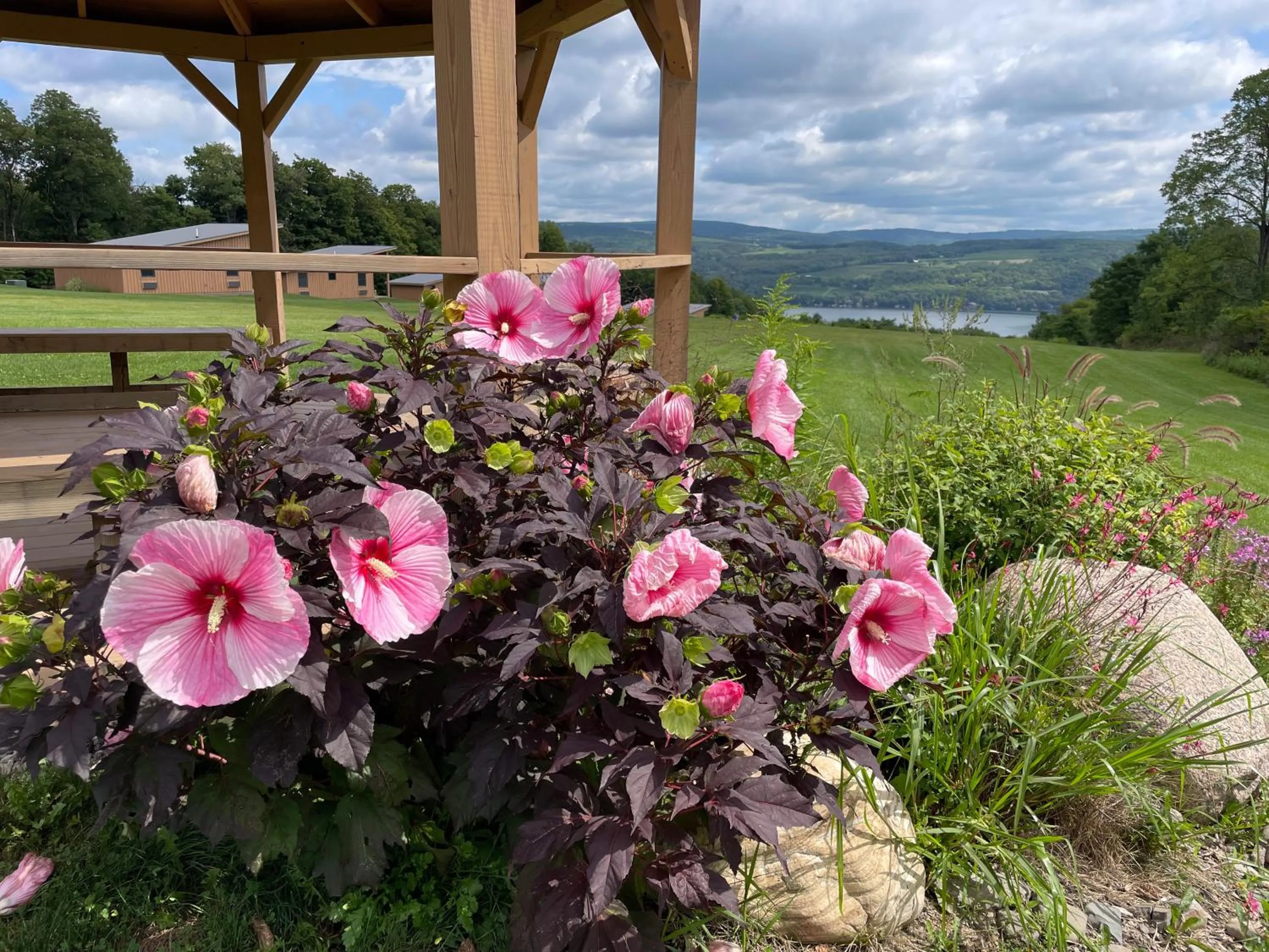 Hiking in Lakeside Resort