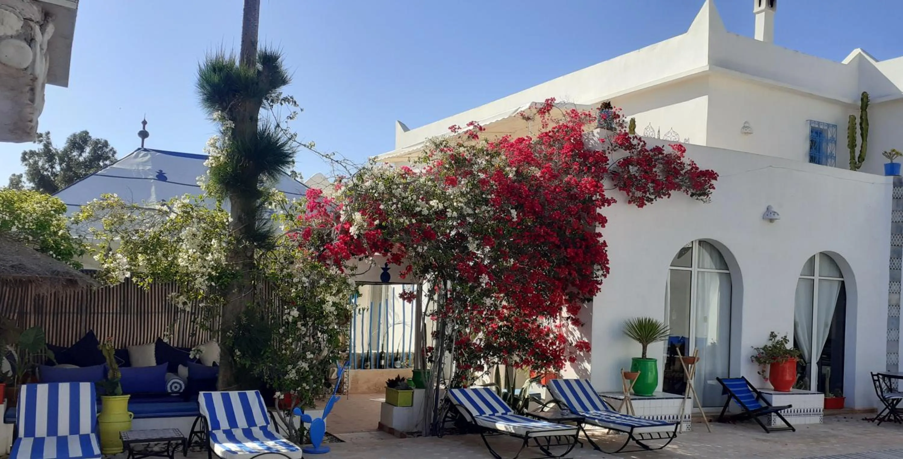 Property building in Villa Daba