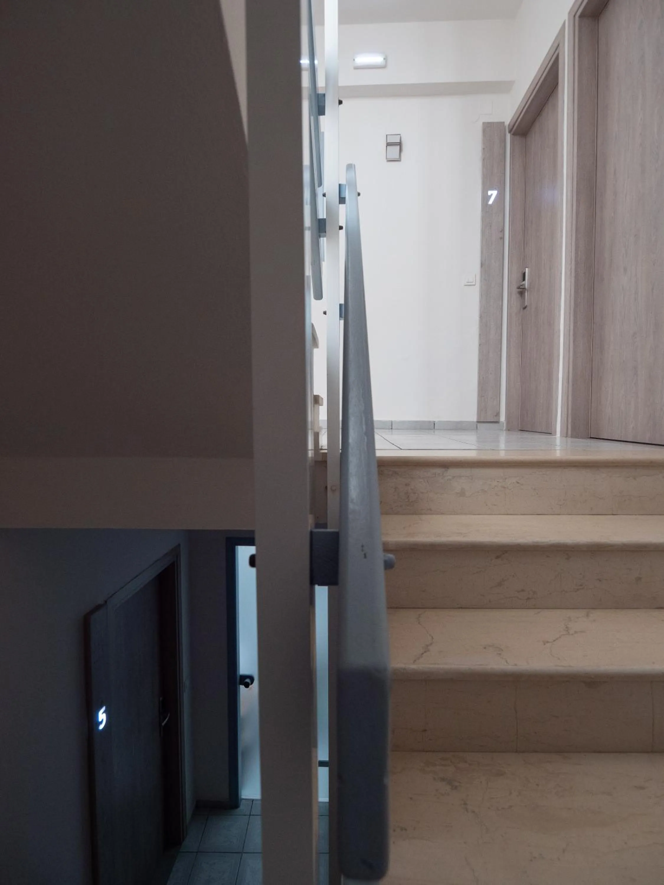 Property building in Aristo Apts