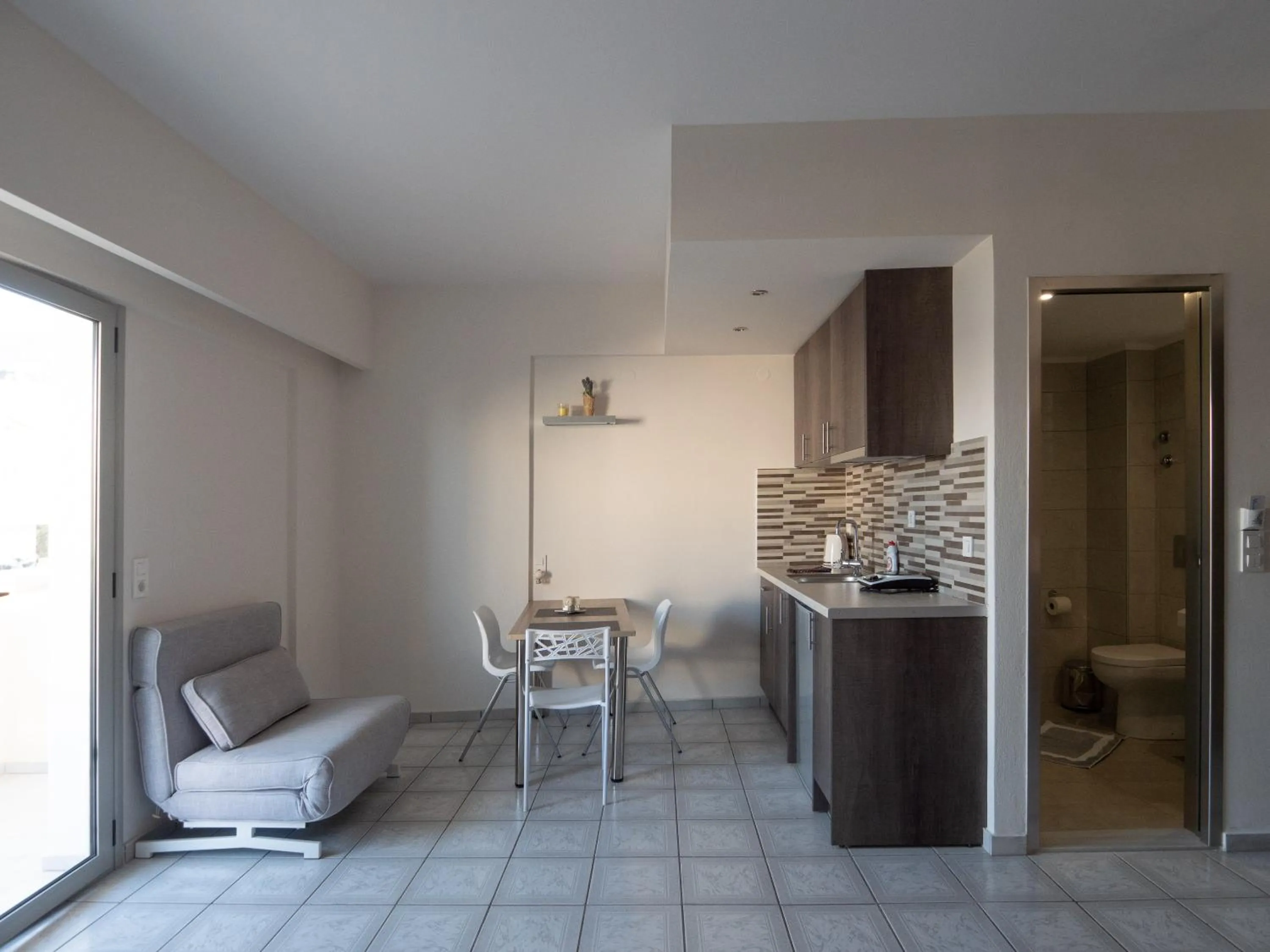 Kitchen or kitchenette in Aristo Apts