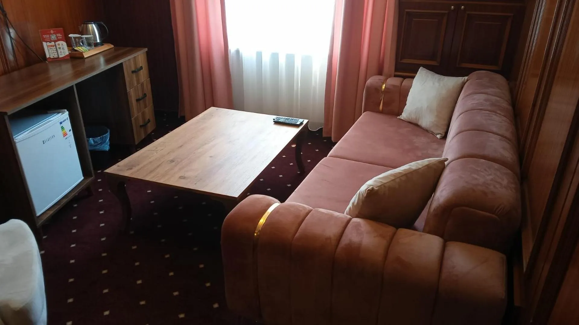 Seating area in Hotel Topkapı