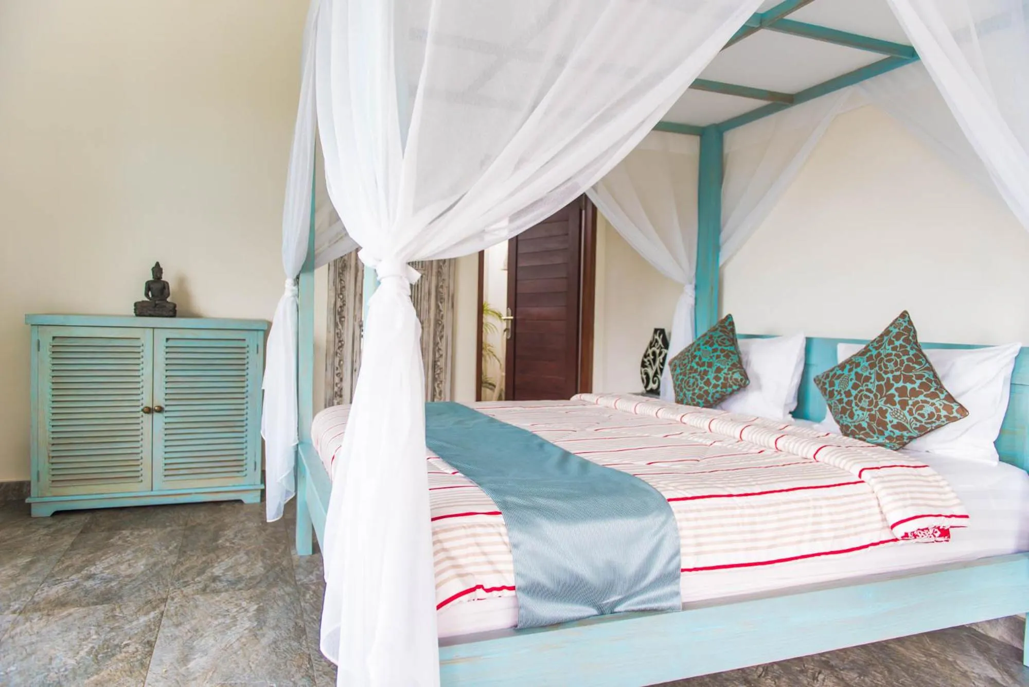 Bed in Villa Michiko