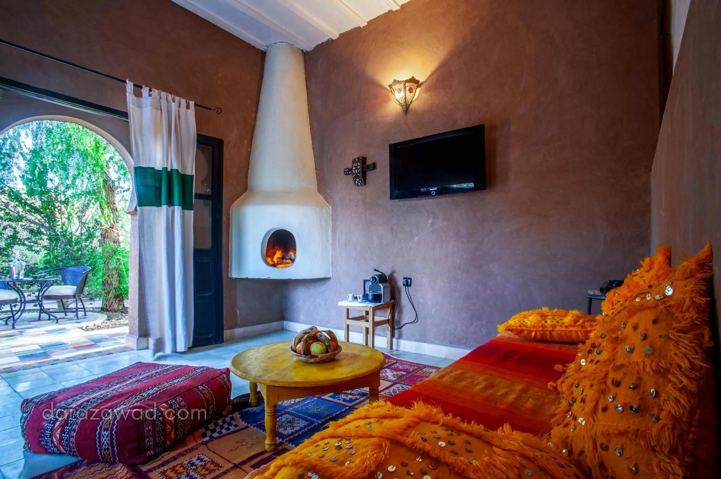 TV and multimedia in Dar Azawad Boutique Hotel - Mhamid Sahara Stay