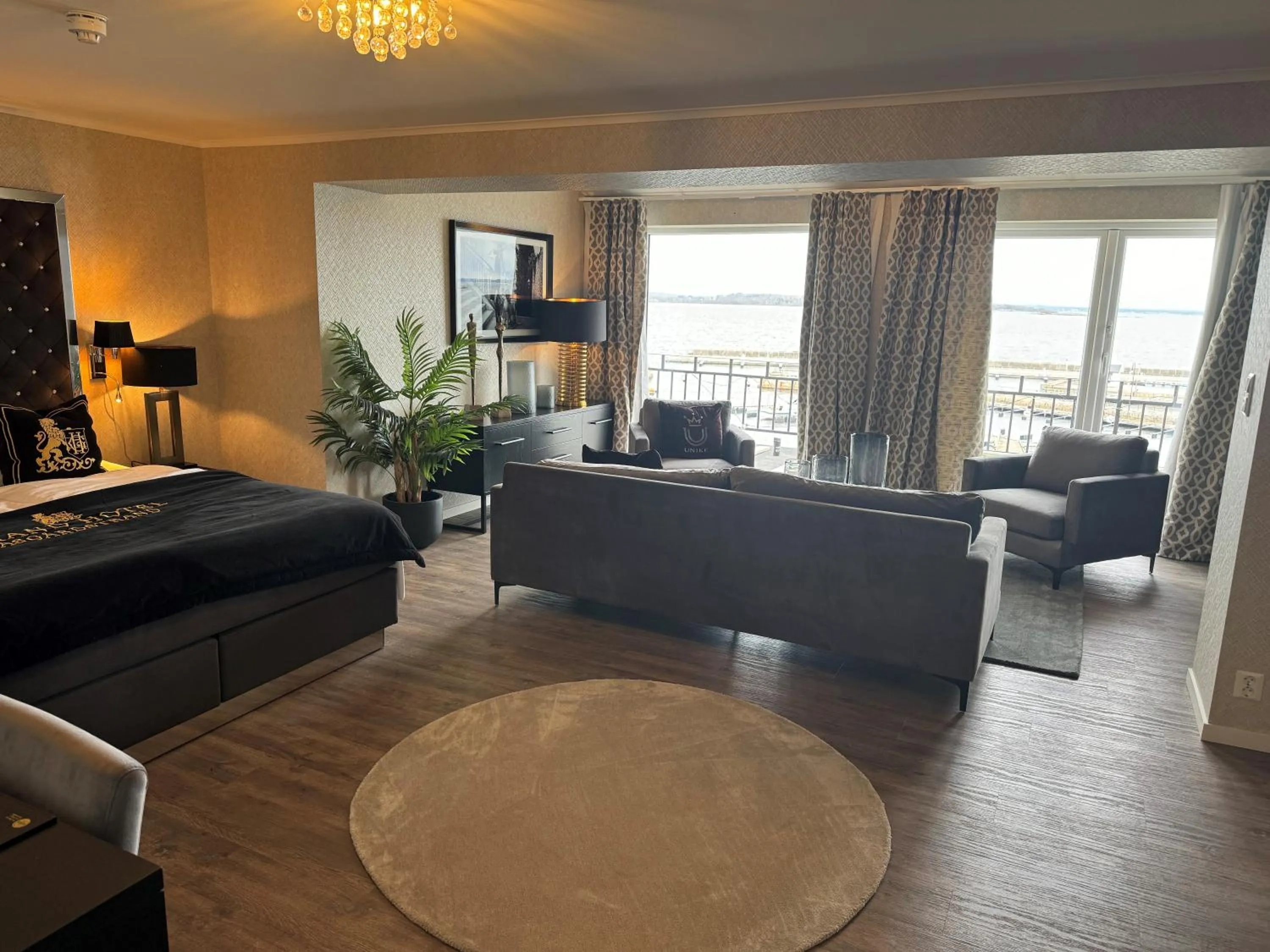 Photo of the whole room in Grand Hotel Åsgårdstrand - Unike Hoteller