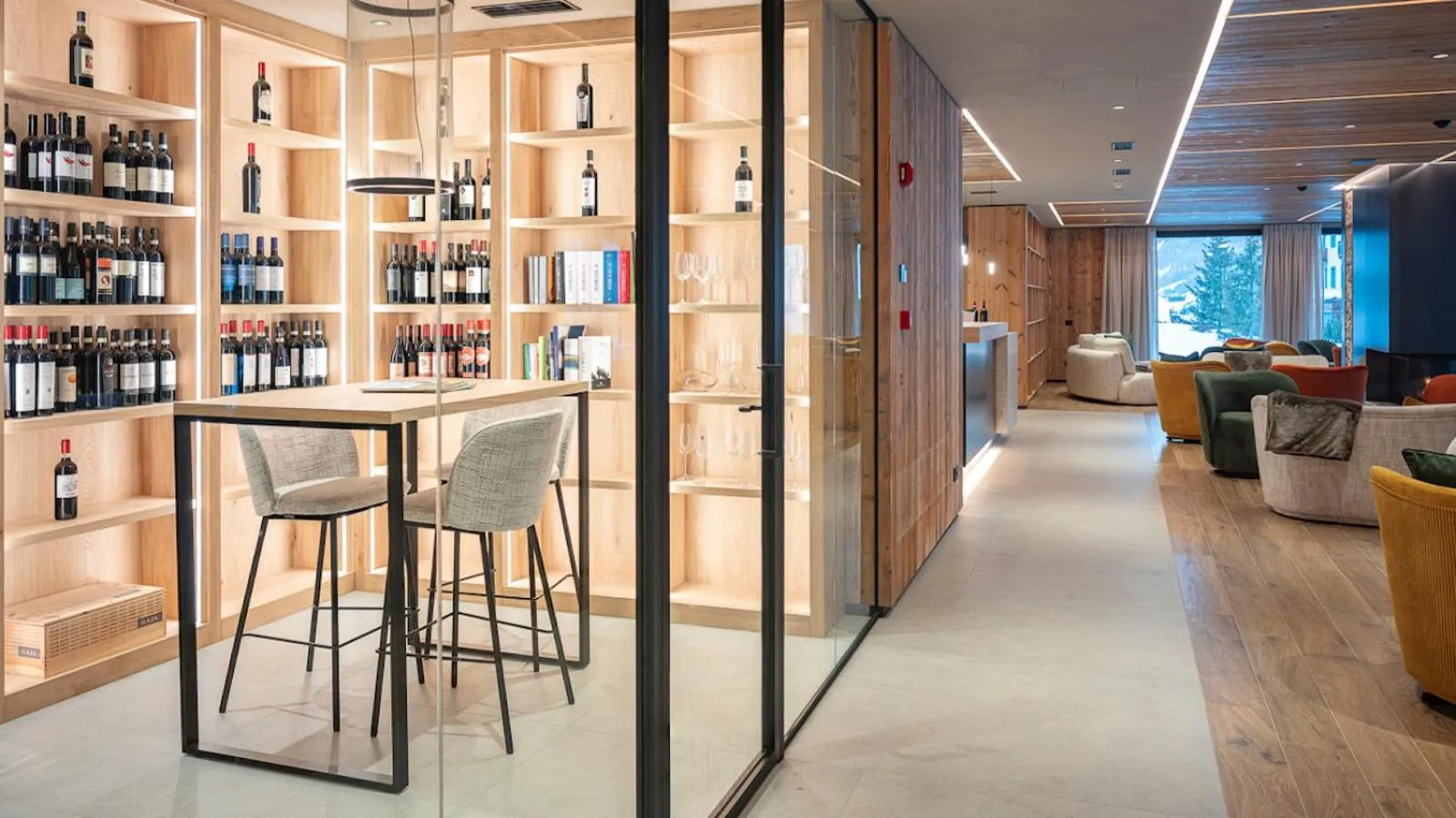 Restaurant/places to eat in Paradise Lodge