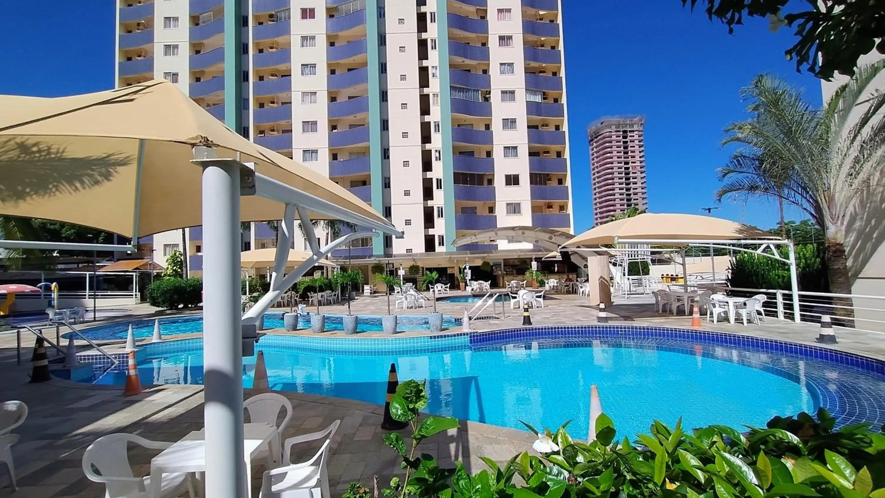 Property building in Thermas do Bandeirante Caldas Novas - ACHEI FERIAS - Com Roupa de Cama