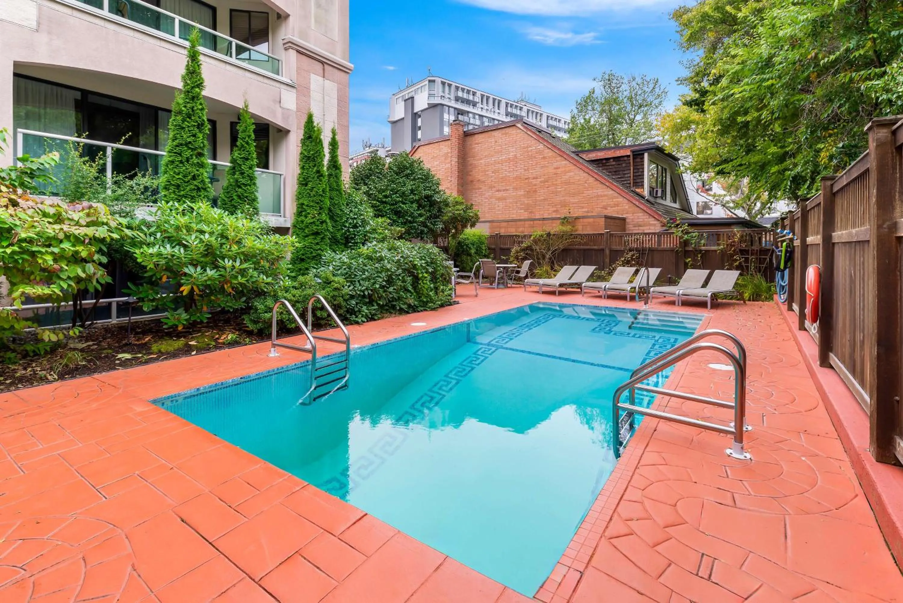 Pool view in Best Western PLUS Inner Harbour Hotel