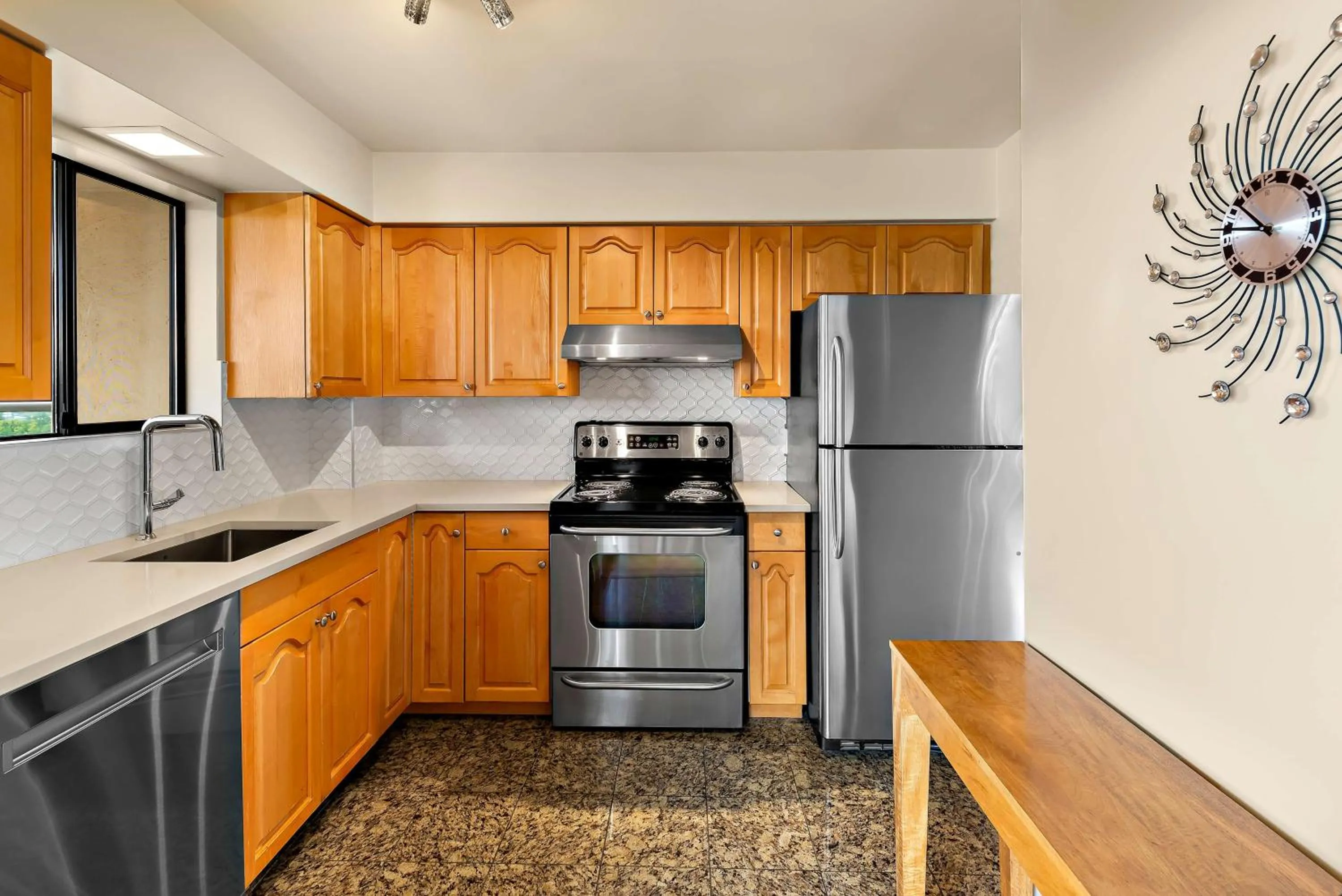 Photo of the whole room in Best Western PLUS Inner Harbour Hotel