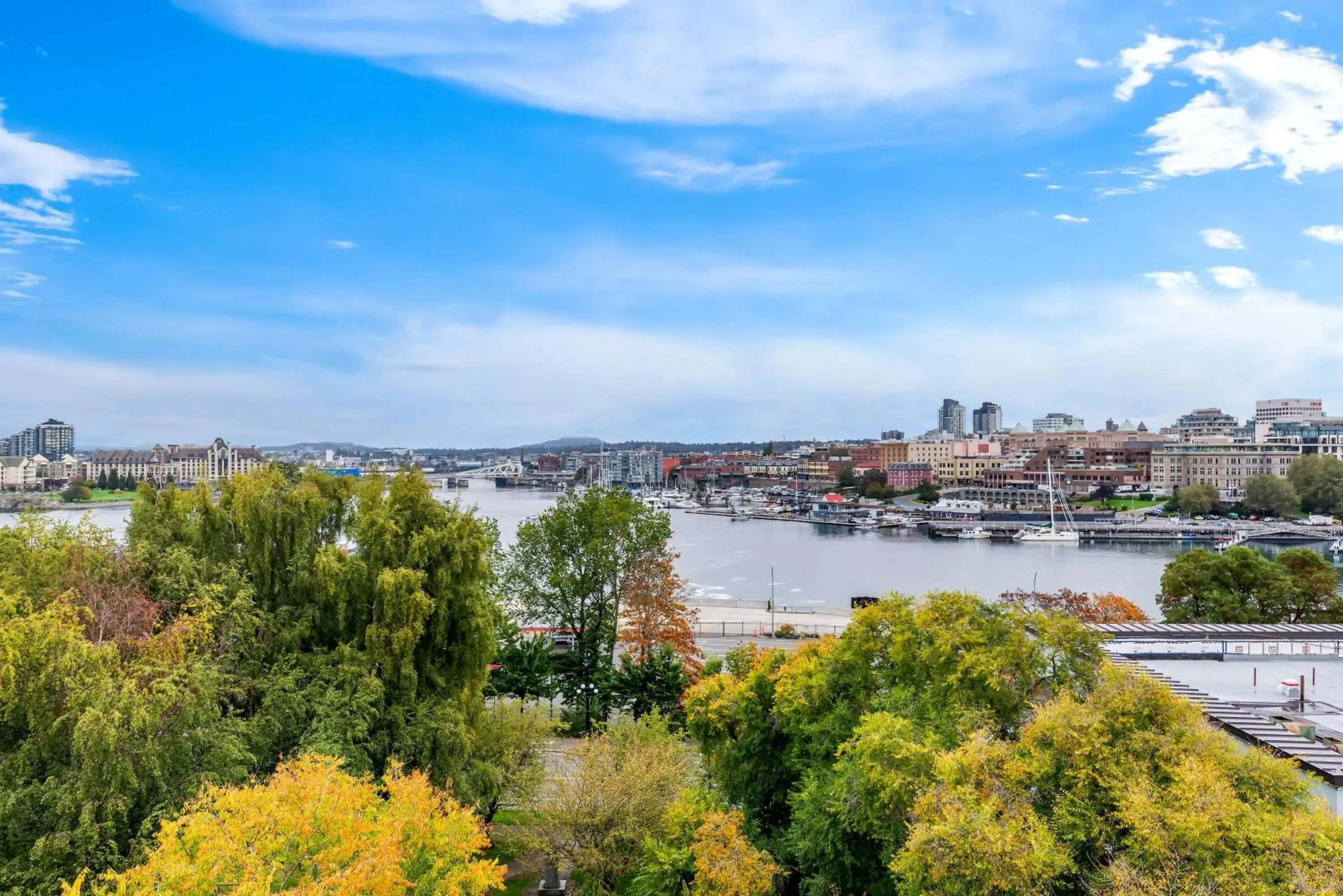Two-Bedroom Suite with Harbor View in Best Western PLUS Inner Harbour Hotel Two-Bedroom Suite with Harbor View in Best Western PLUS Inner Harbour Hotel