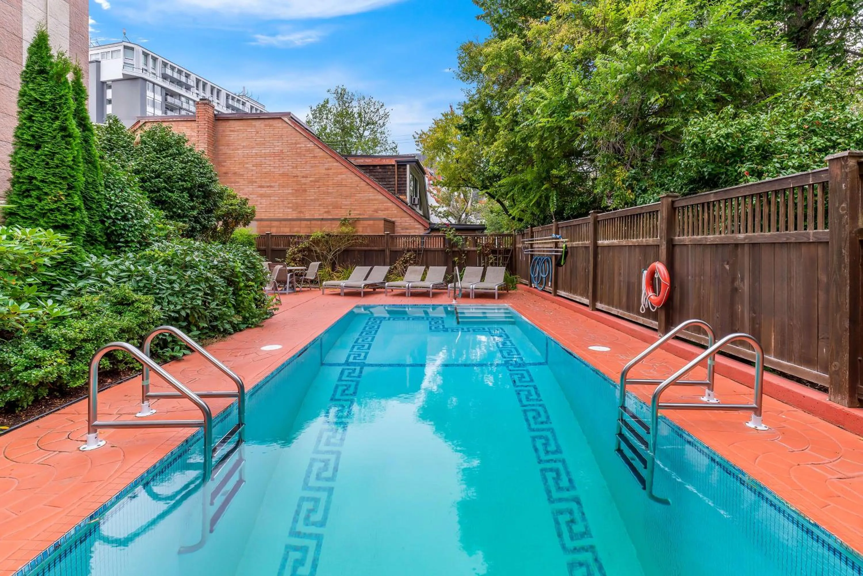 Pool view in Best Western PLUS Inner Harbour Hotel