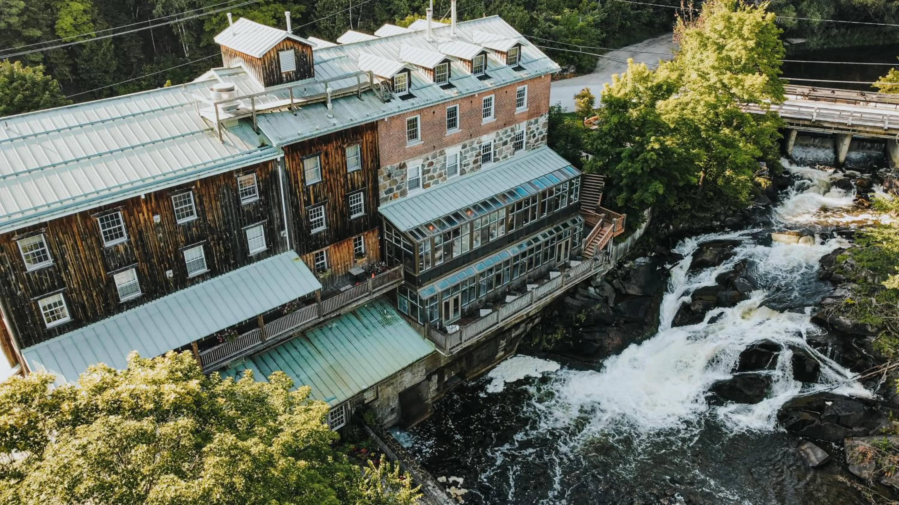Property building in Moulin Wakefield Mill Hotel & Spa