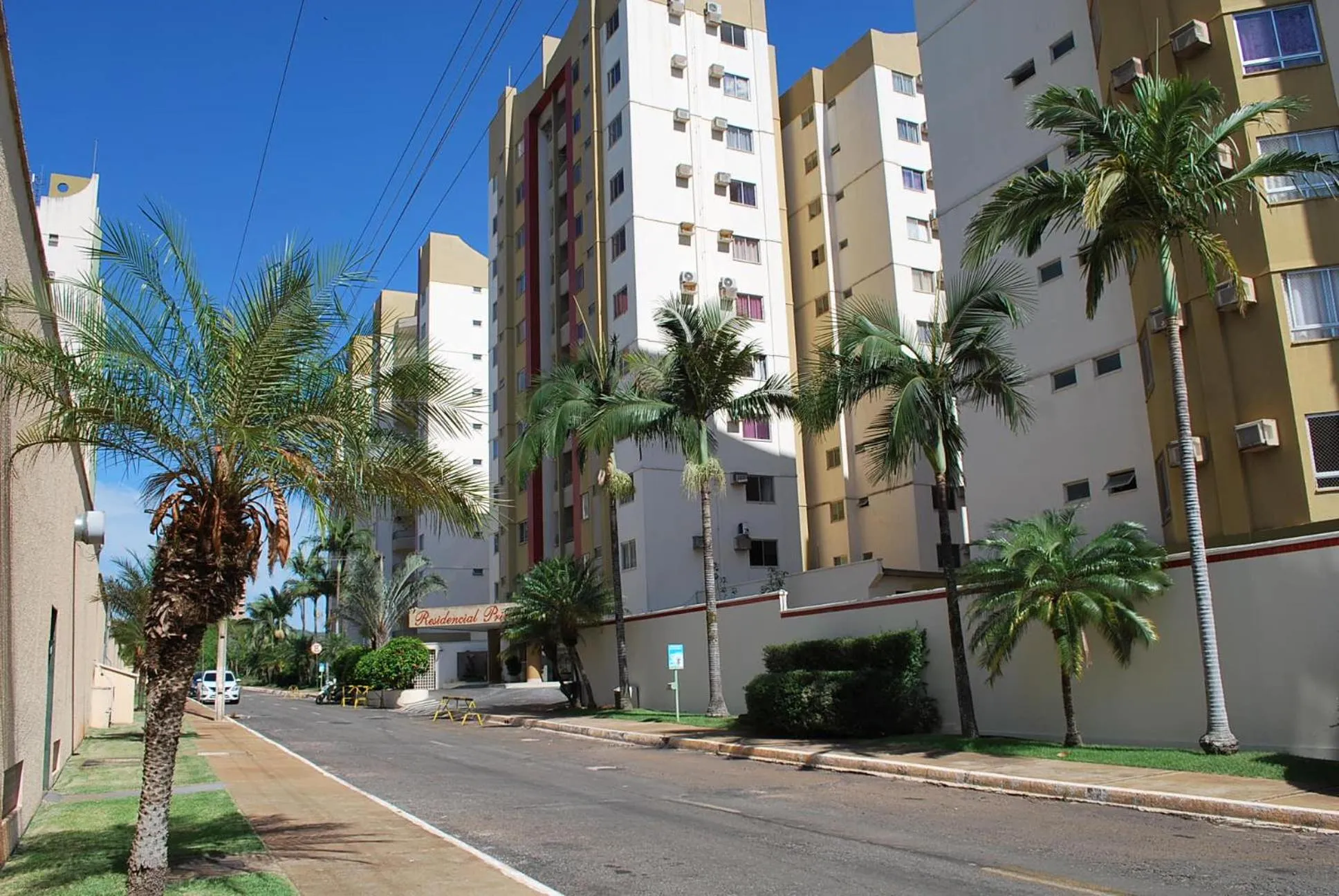 Property building in Prive das Thermas I Caldas Novas - ACHEI FERIAS - com roupa de cama