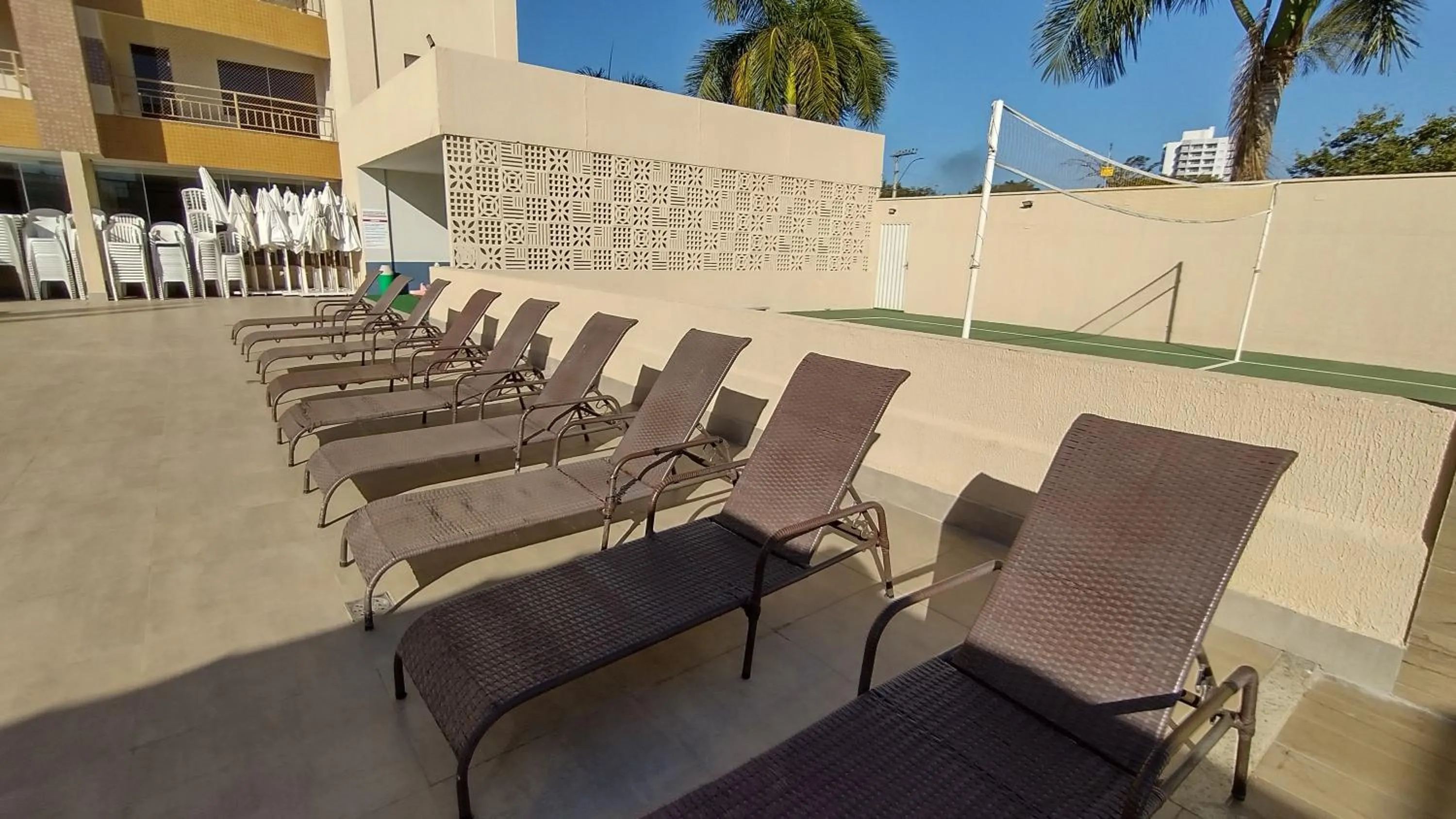 sunbed in Prive das Thermas II Caldas Novas - ACHEI FERIAS - Com Roupa de Cama