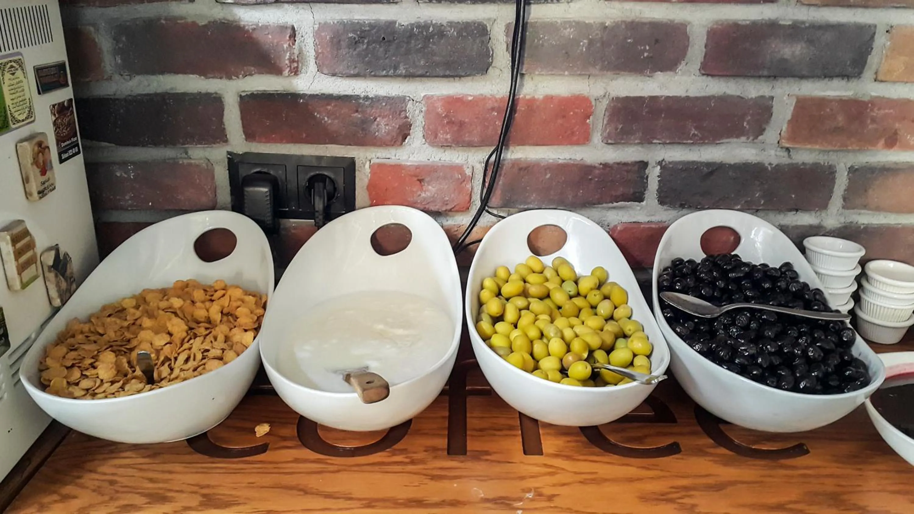 Restaurant/places to eat in Grand Esen Hotel