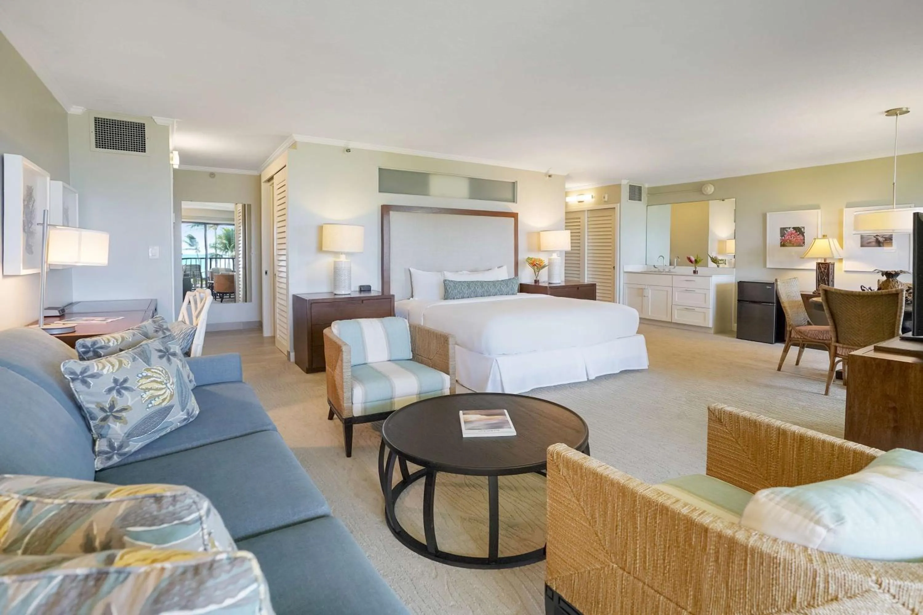 Photo of the whole room, Bed in OUTRIGGER Kaua'i Beach Resort & Spa