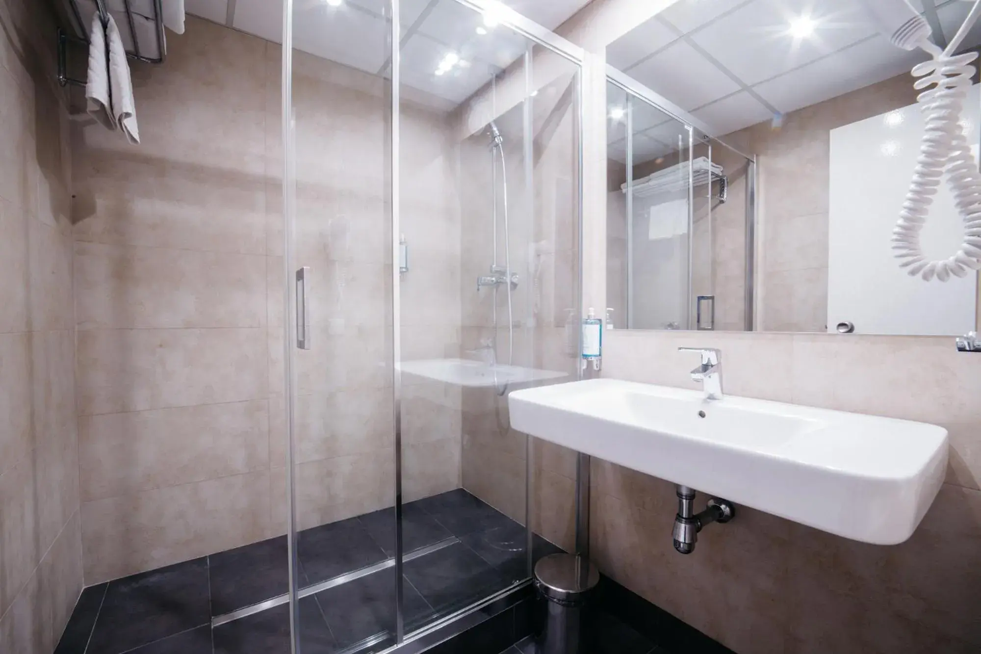 Standard Double Room - single occupancy in Omega Hotel Standard Double Room - single occupancy in Omega Hotel