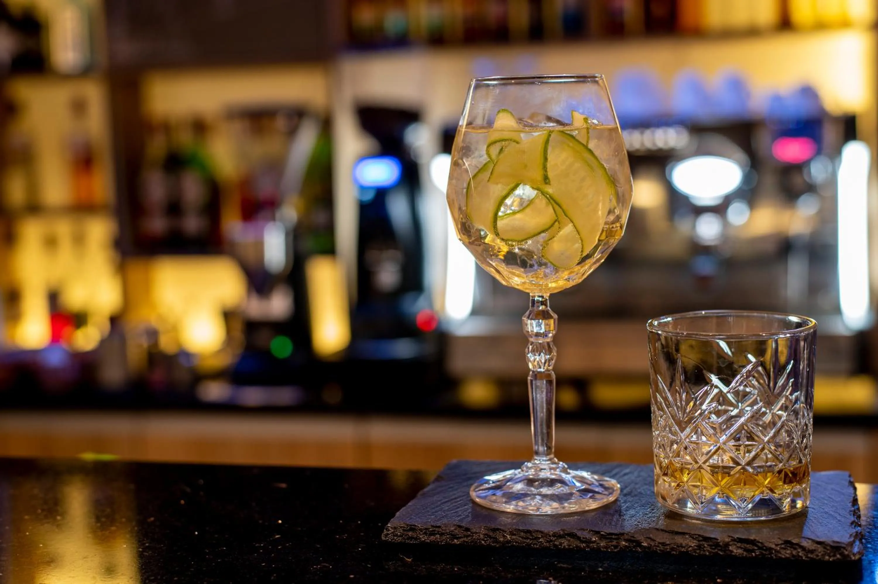 Lounge or bar in Omega Hotel