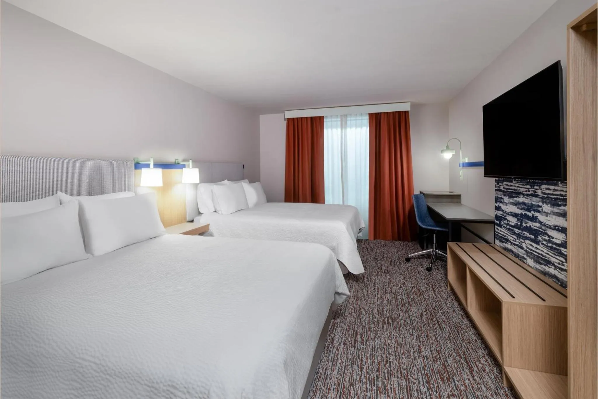 Photo of the whole room, Bed in Garner Hotel Salt Lake City Airport by IHG
