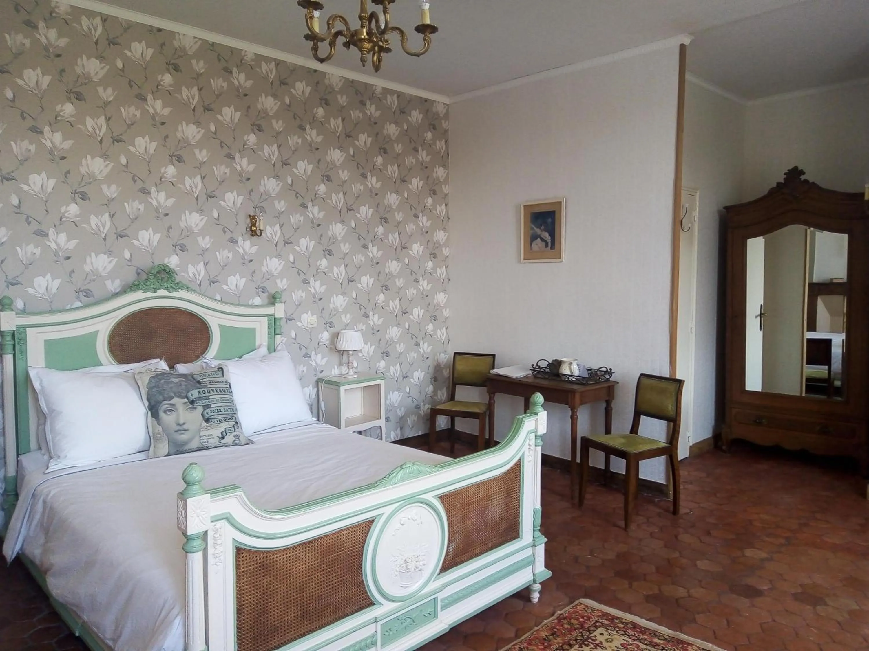 Bedroom, Bed in Château Latour