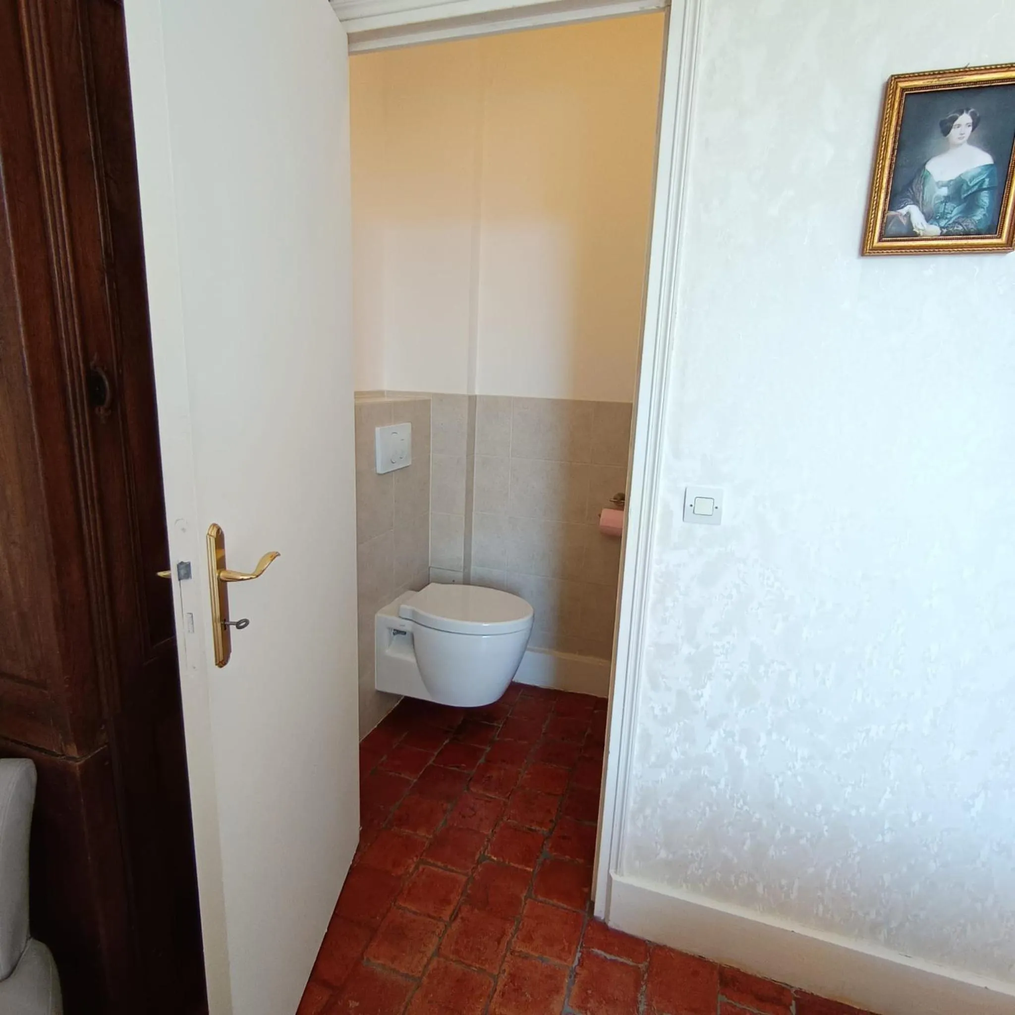 Toilet in Château Latour