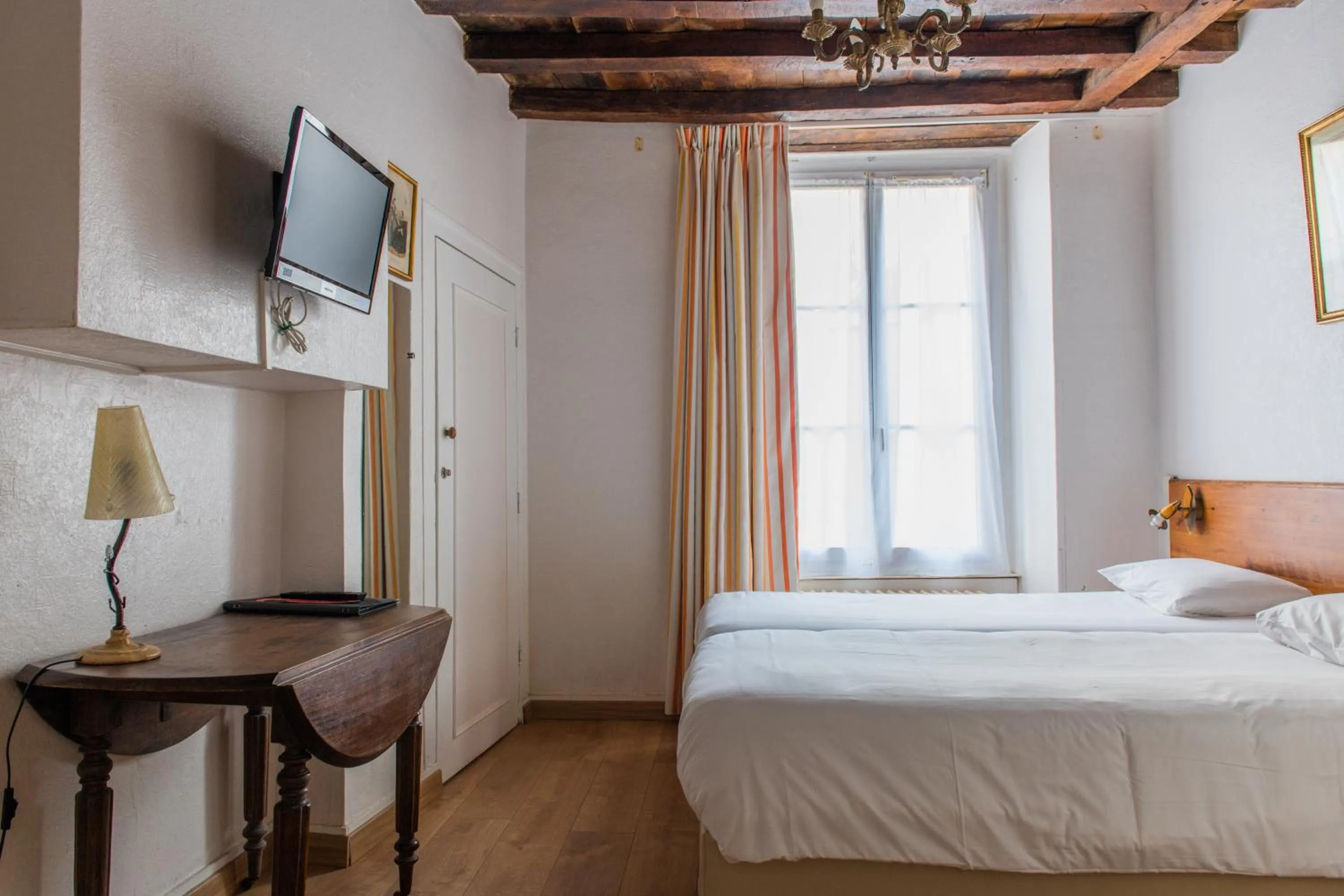 Bed in Le Relais Des Templiers