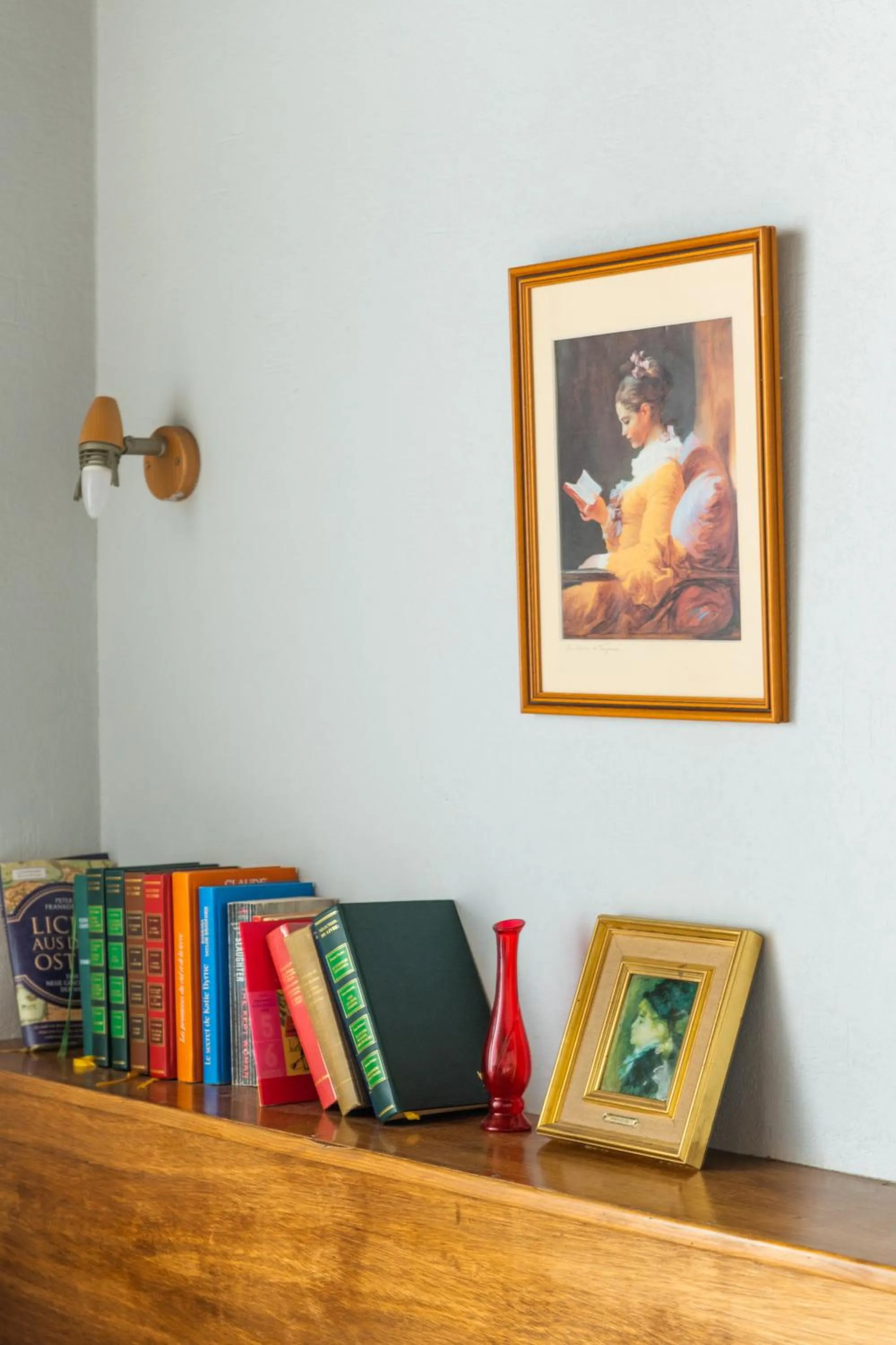 Decorative detail in Le Relais Des Templiers