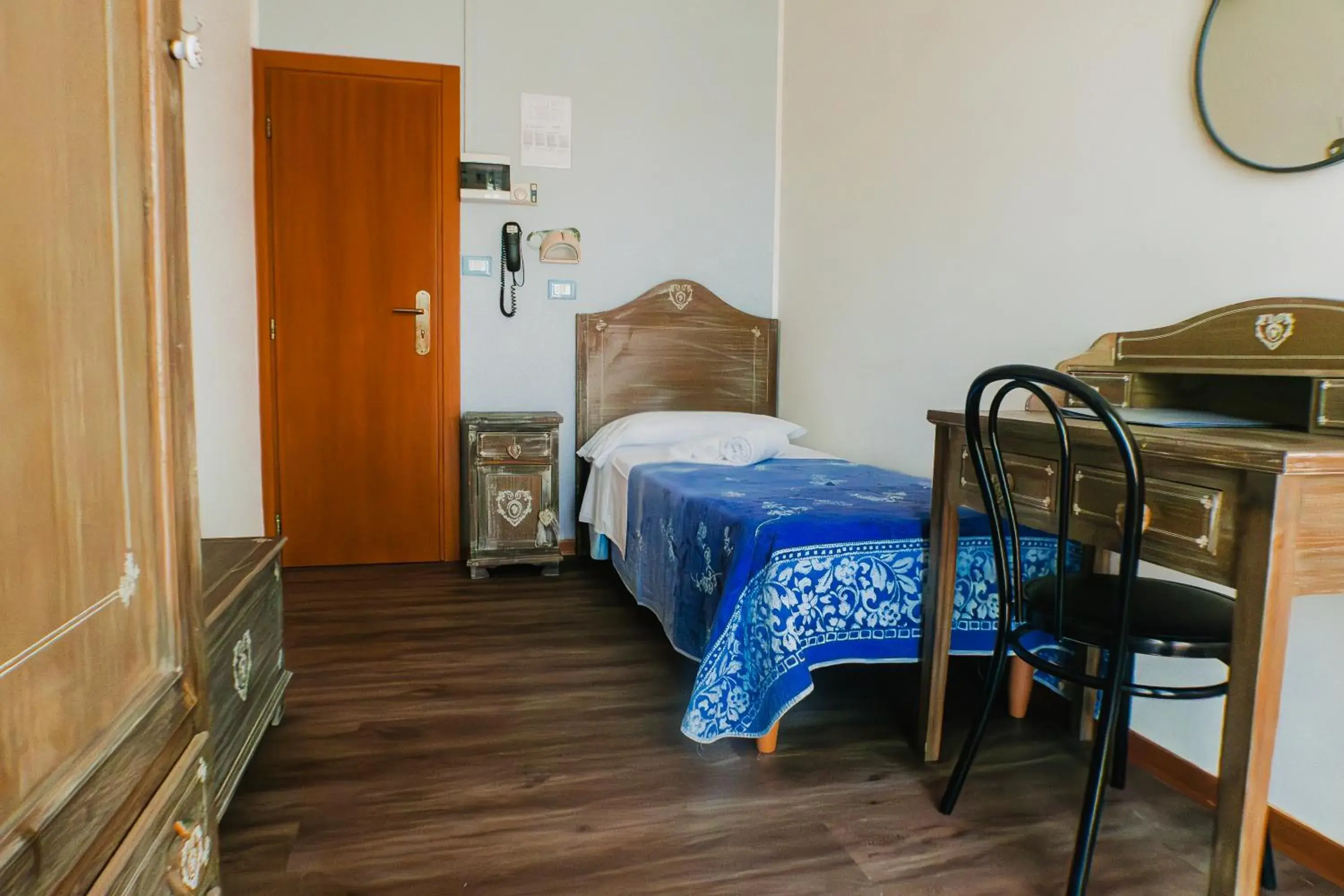 Single Room in Hotel Jolie Single Room in Hotel Jolie