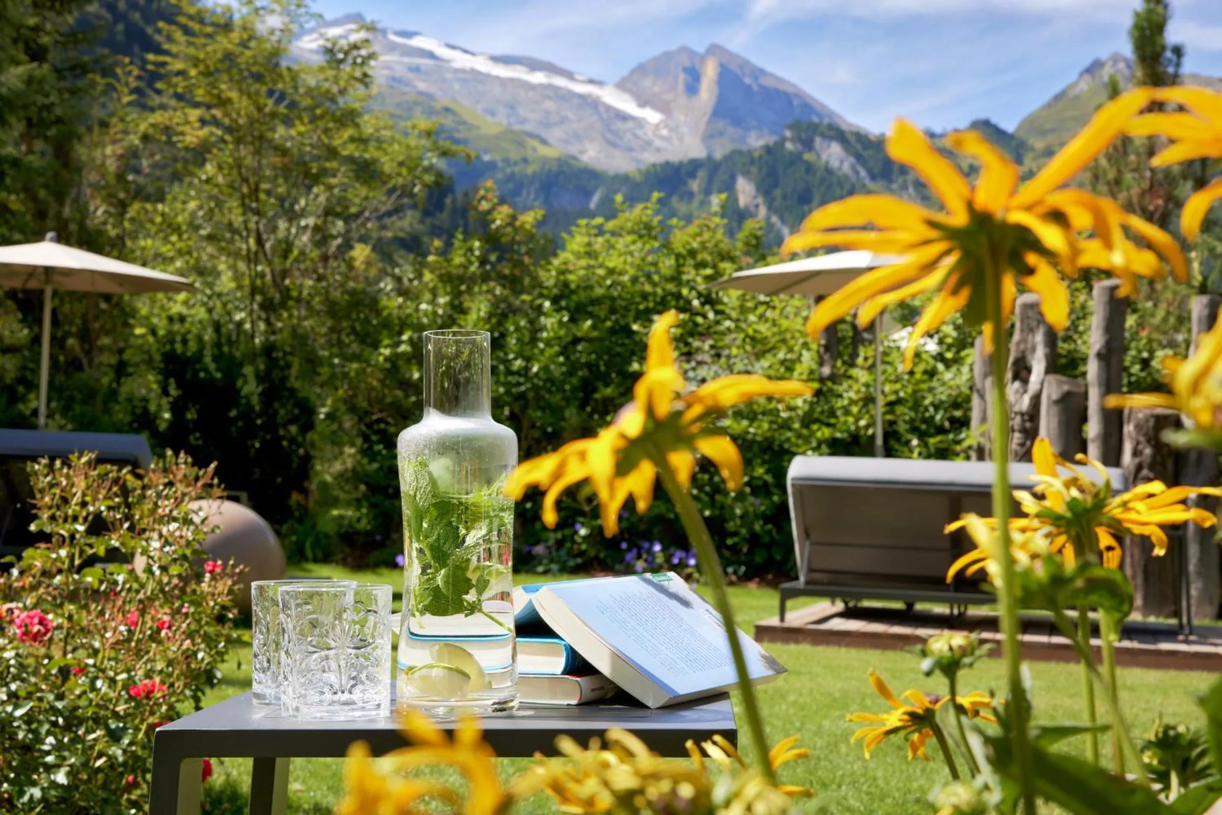 Garden in Hotel Alpenhof