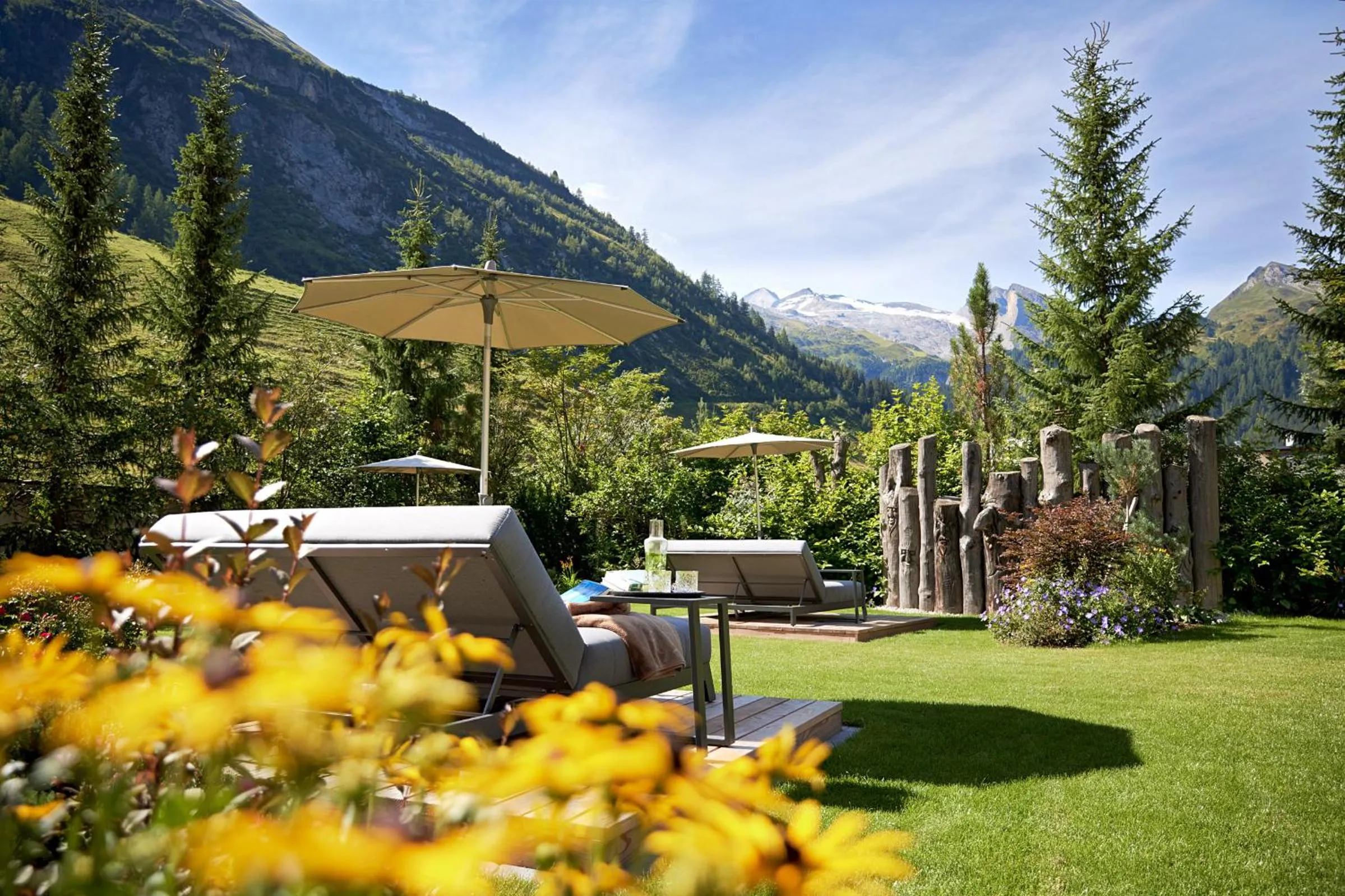 Garden in Hotel Alpenhof