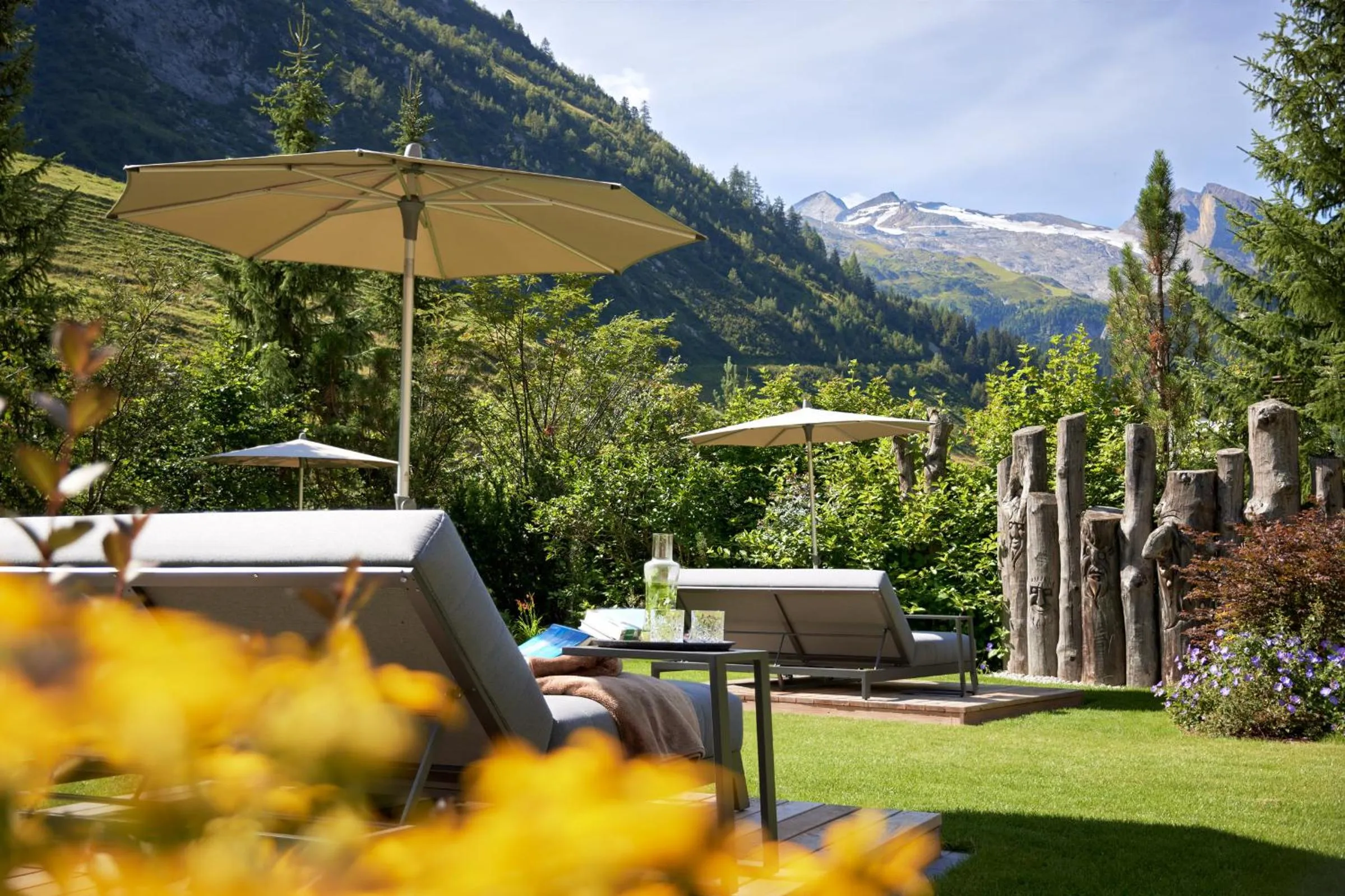 Garden in Hotel Alpenhof