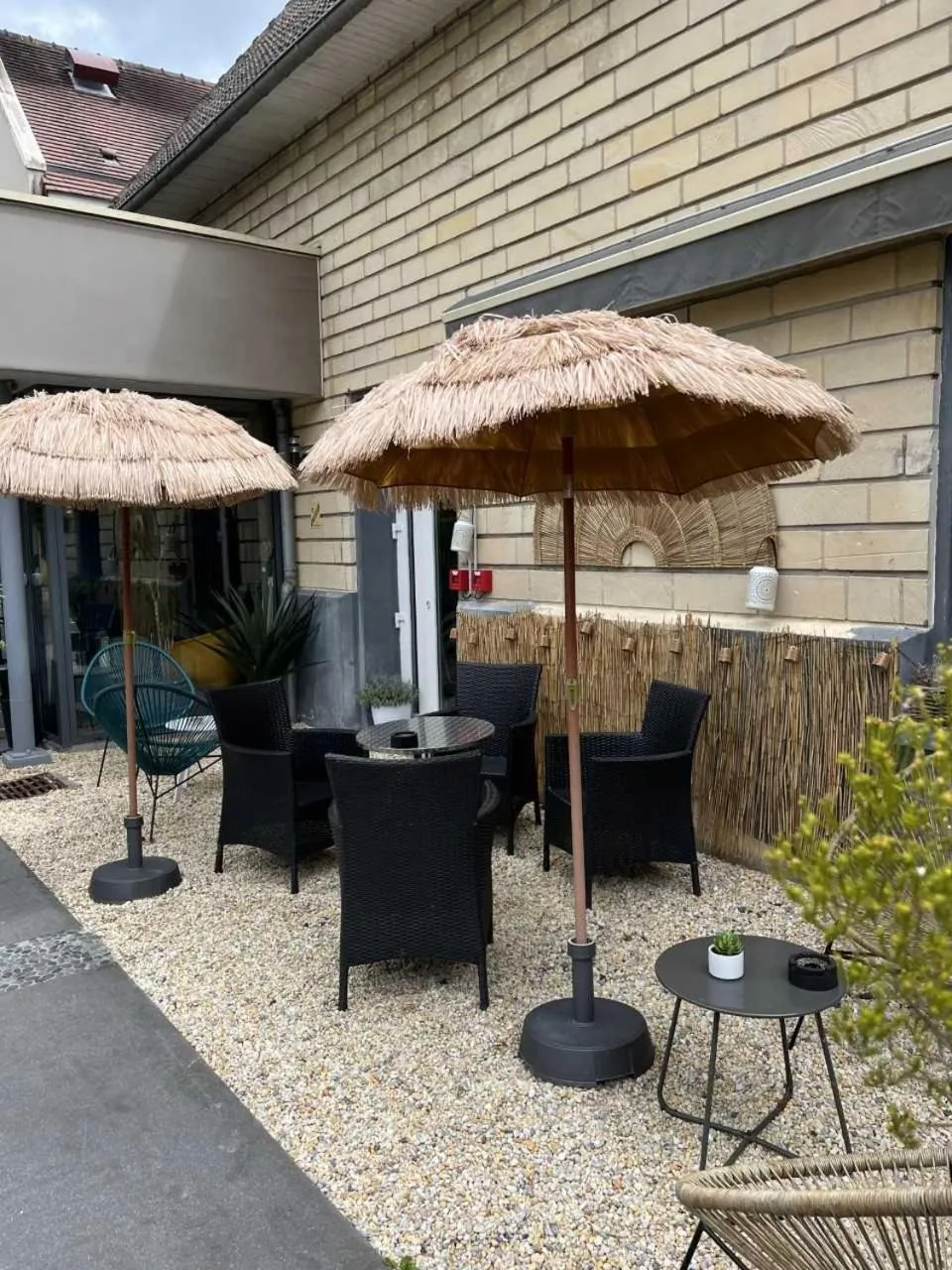 Property building in Hotel Best Western La Mare Ô Poissons