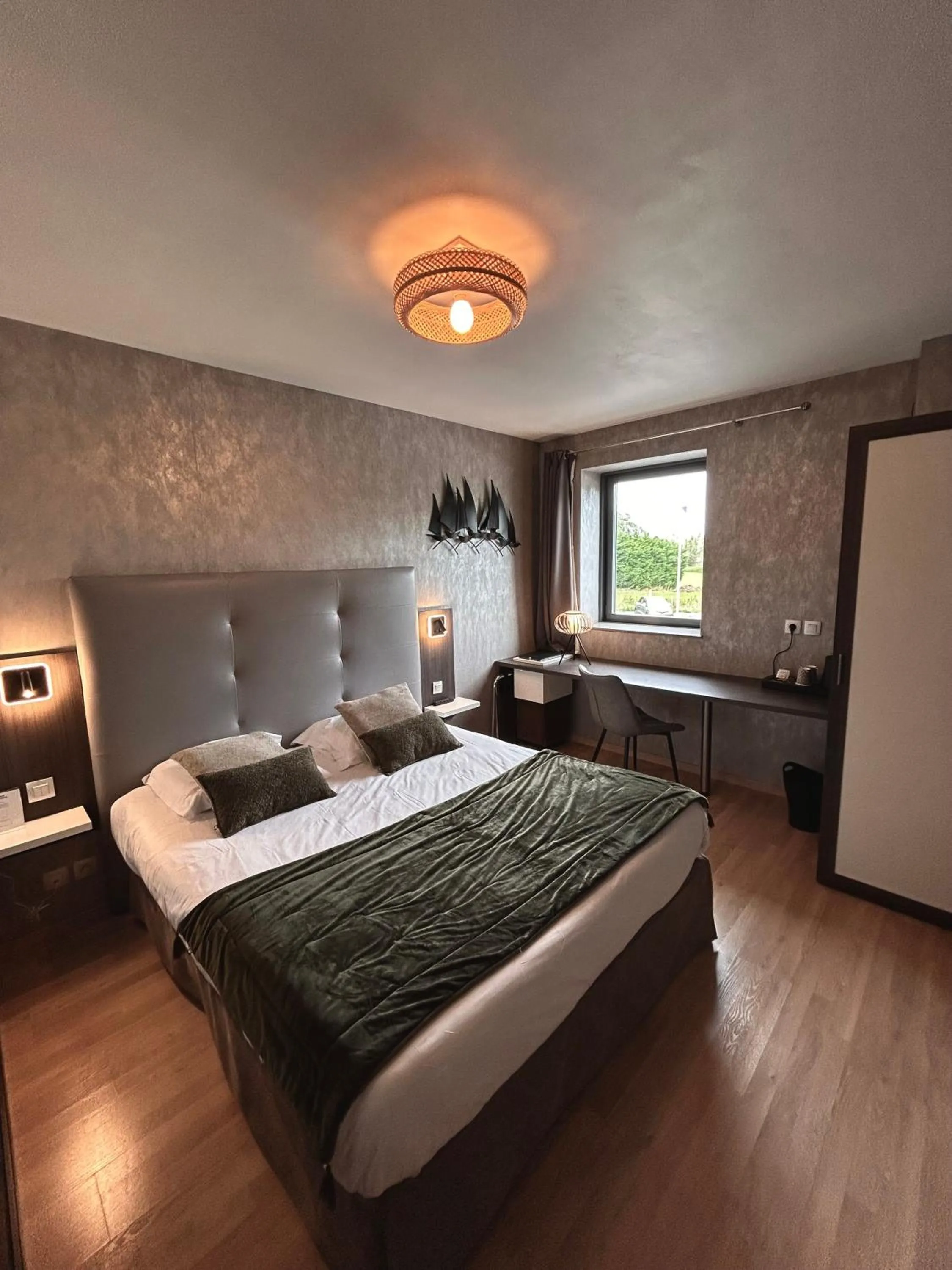 Bedroom, Bed in Hotel Best Western La Mare Ô Poissons