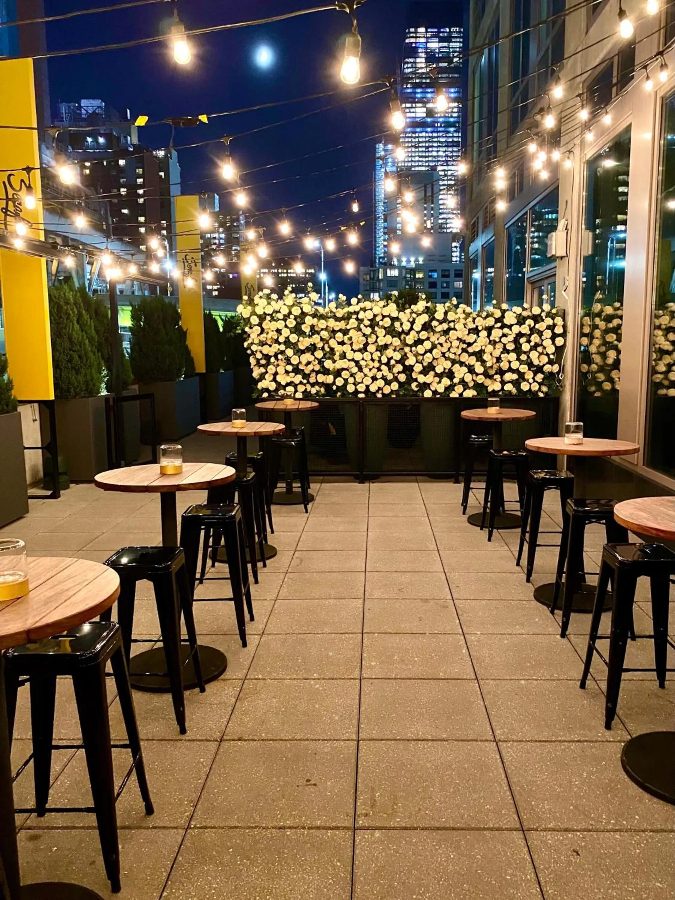 Restaurant/places to eat in Pod Times Square