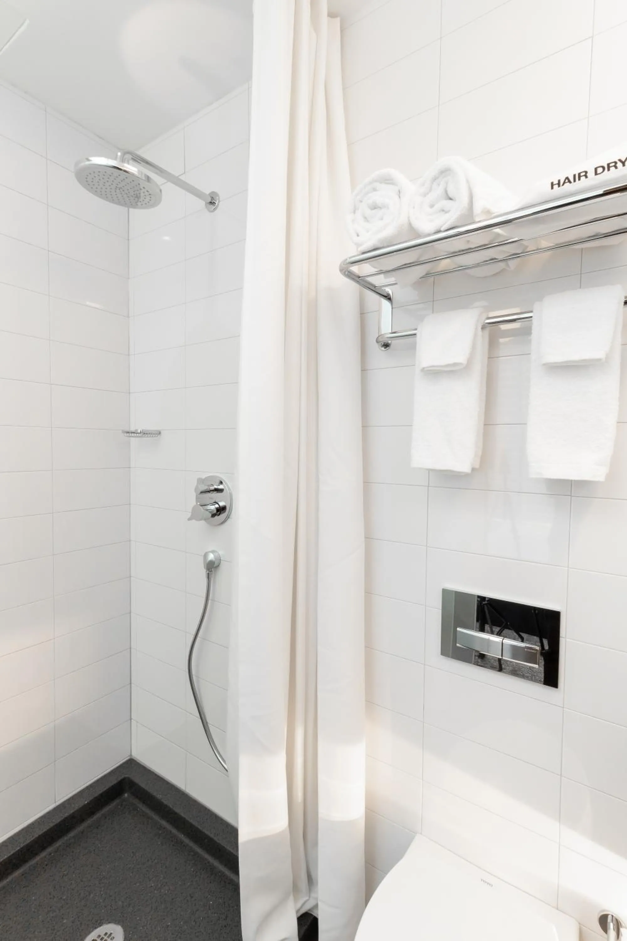 Shower in Pod Times Square