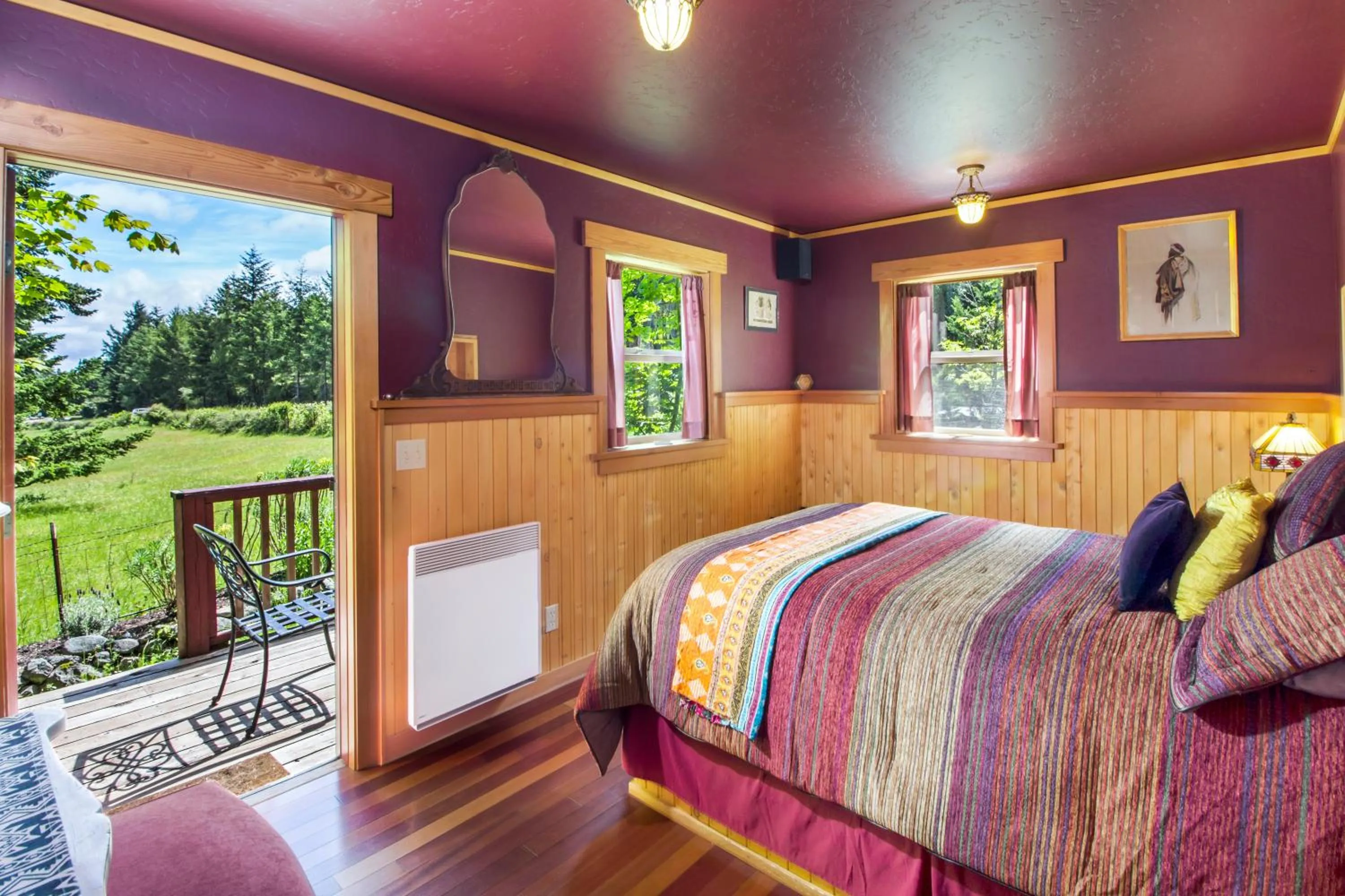 Bed in Juniper Lane Guest House