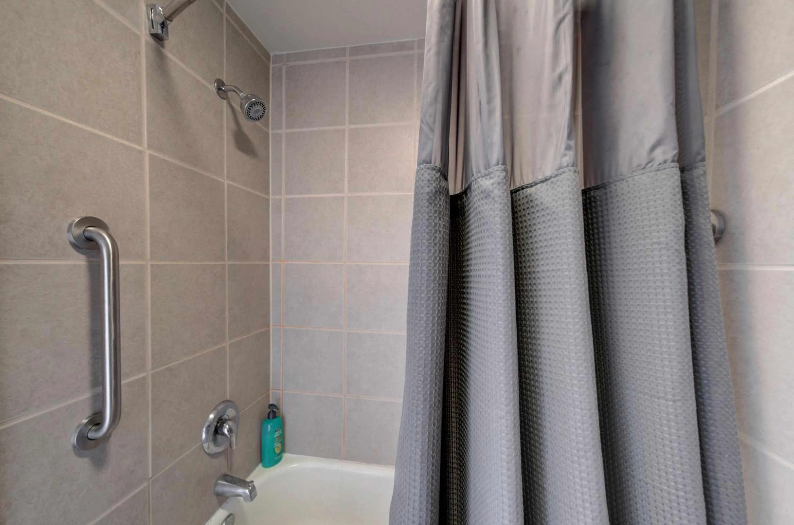 Livingston Inn - Historic