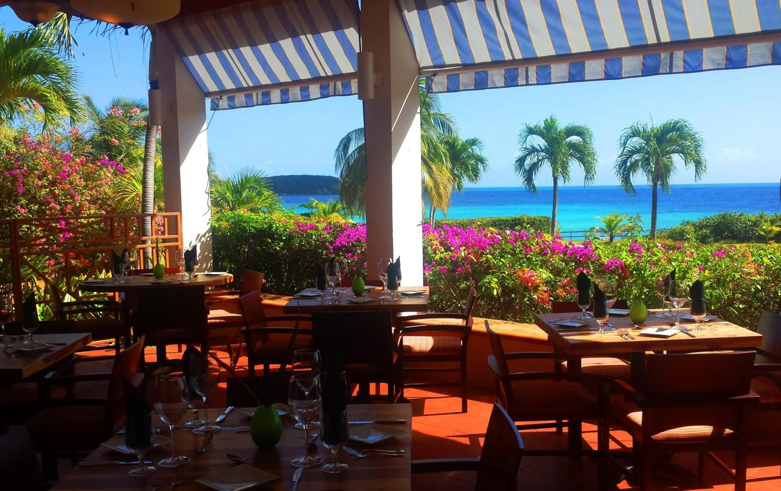 Restaurant/places to eat in Blue Horizon Boutique Resort