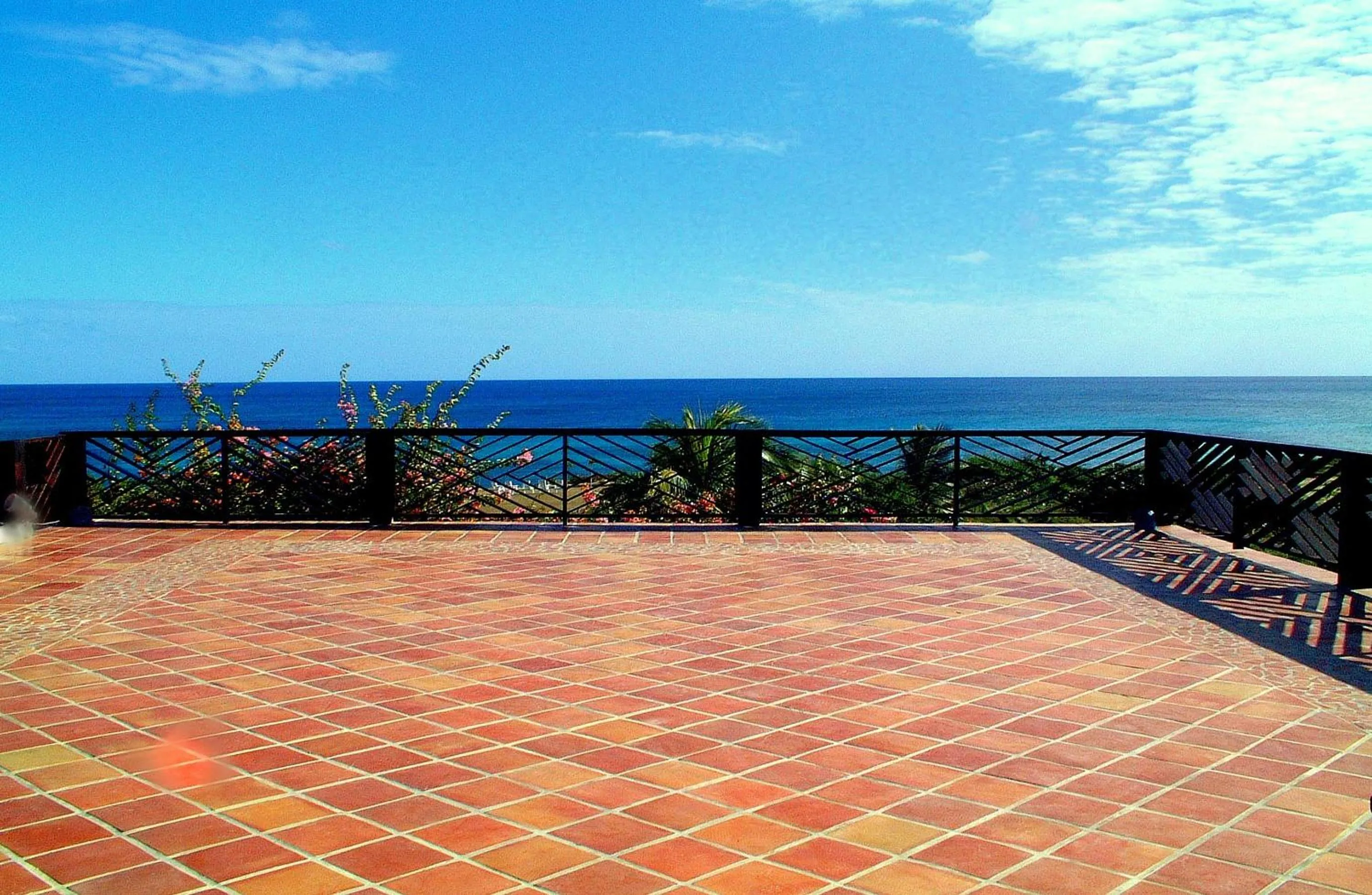 Swimming pool in Blue Horizon Boutique Resort