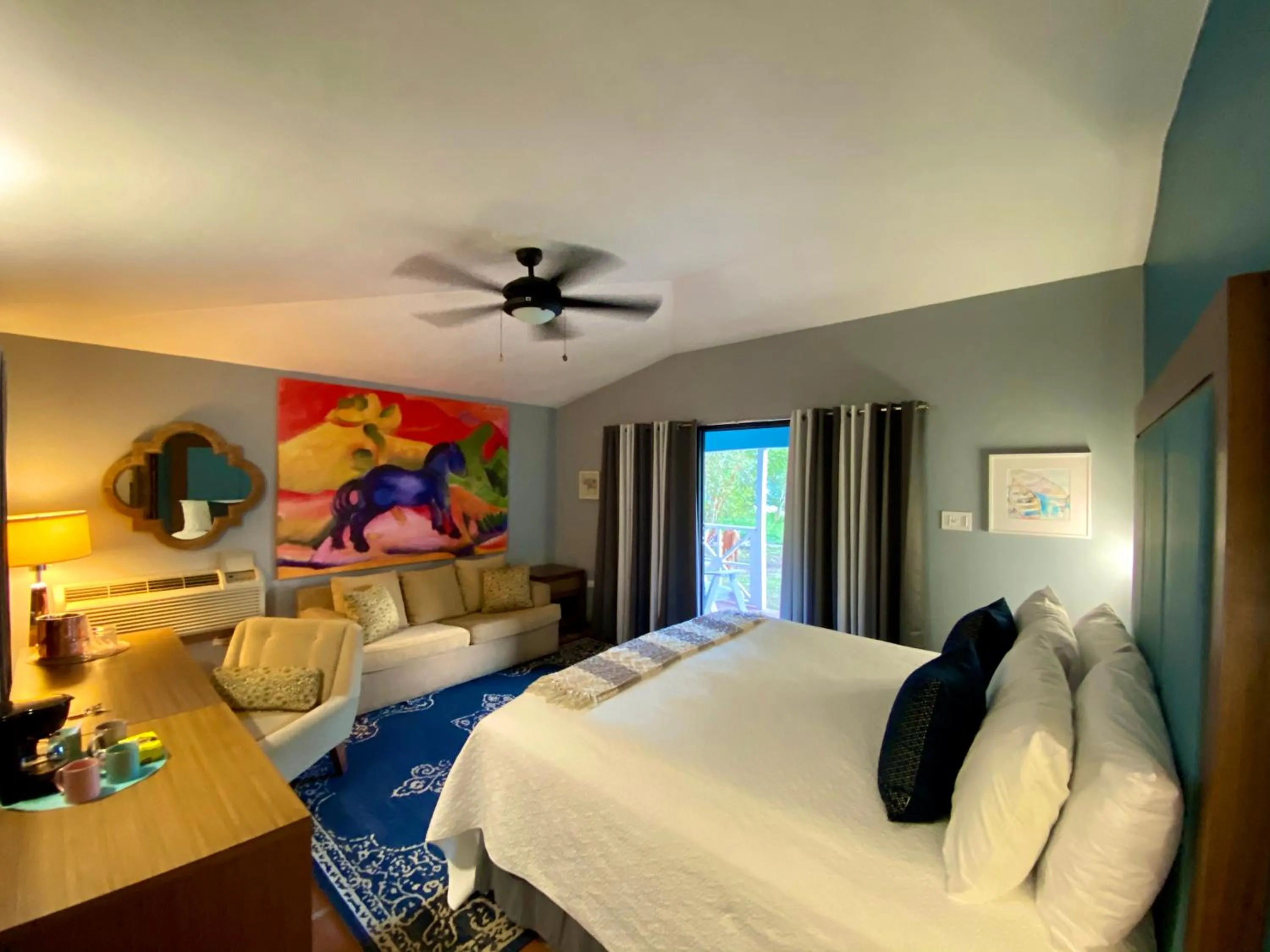 Photo of the whole room, Bed in Blue Horizon Boutique Resort