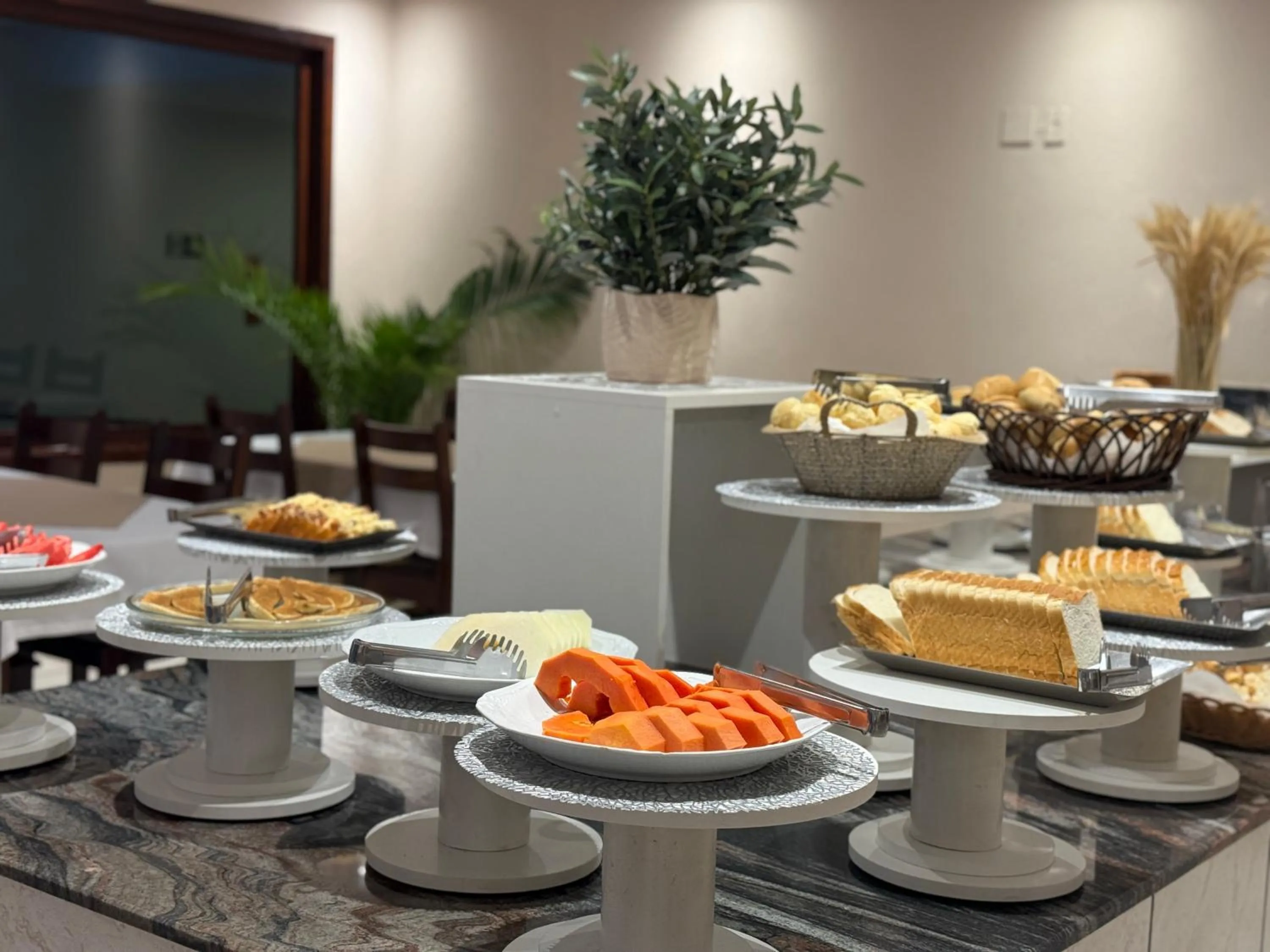 Breakfast in Suíça Iguaçu Hotel & Resort