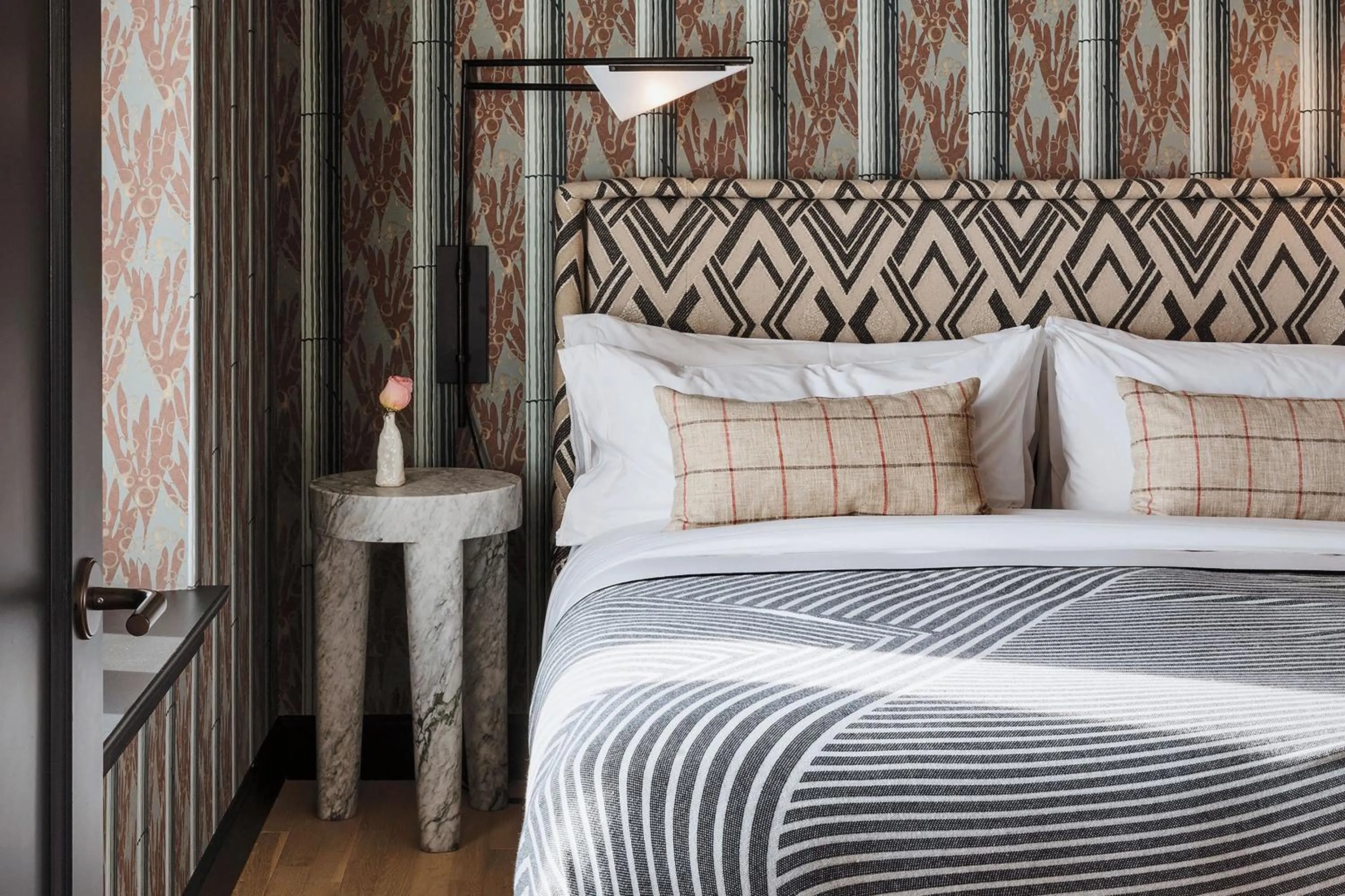 Photo of the whole room, Bed in San Francisco Proper Hotel, a Member of Design Hotels