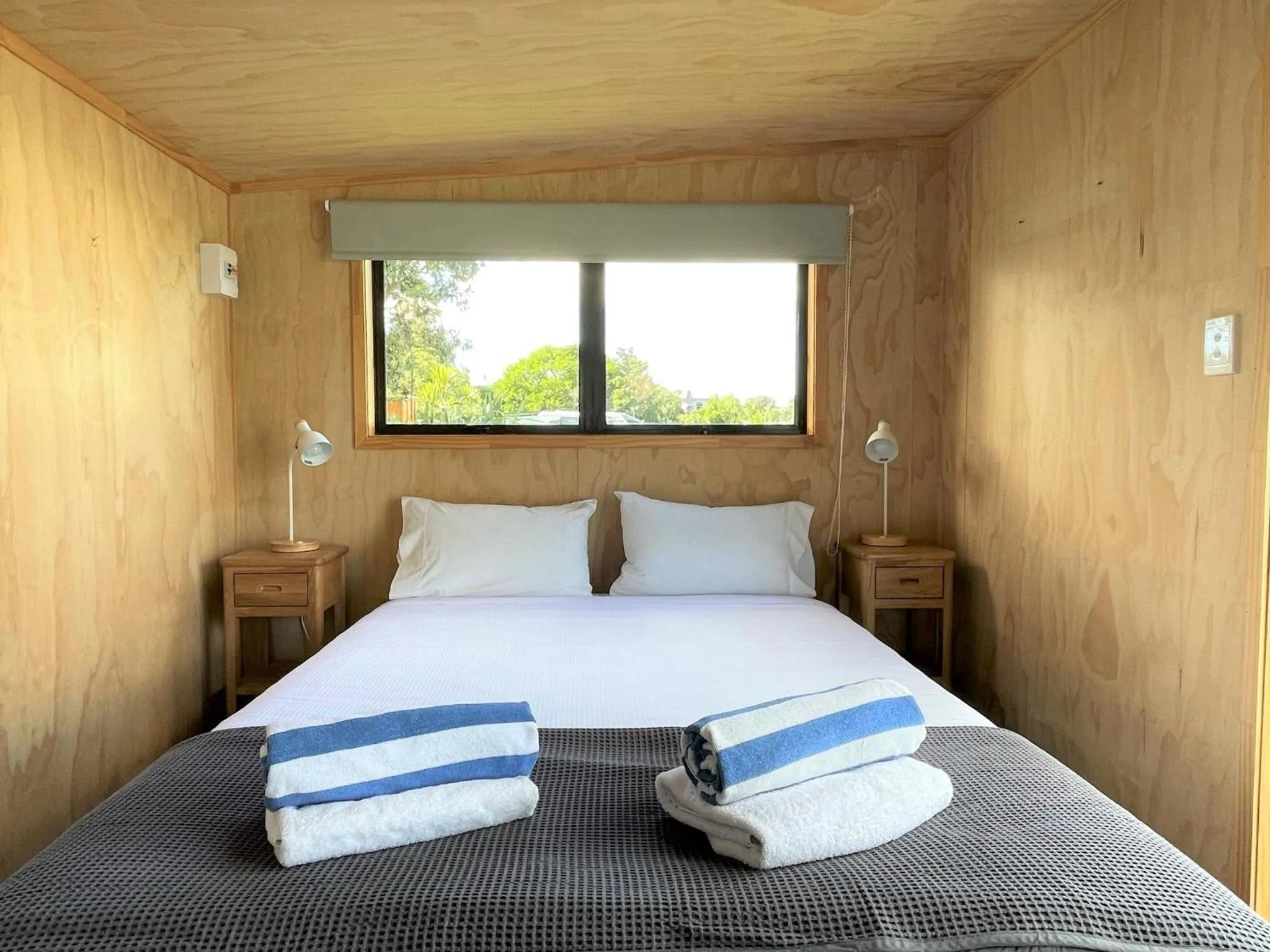 Bedroom, Bed in Athenree Hot Springs & Holiday Park