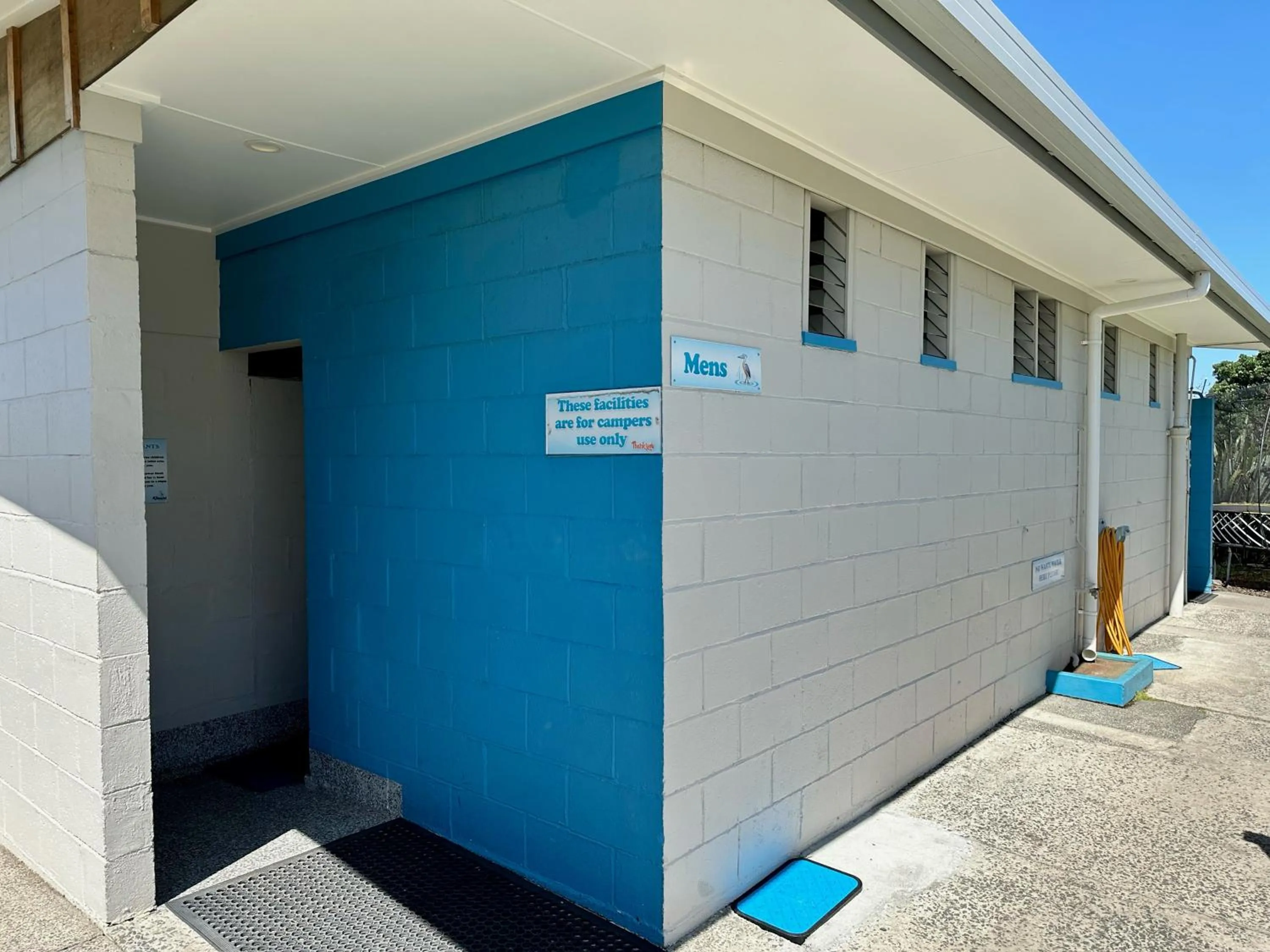 Property building in Athenree Hot Springs & Holiday Park