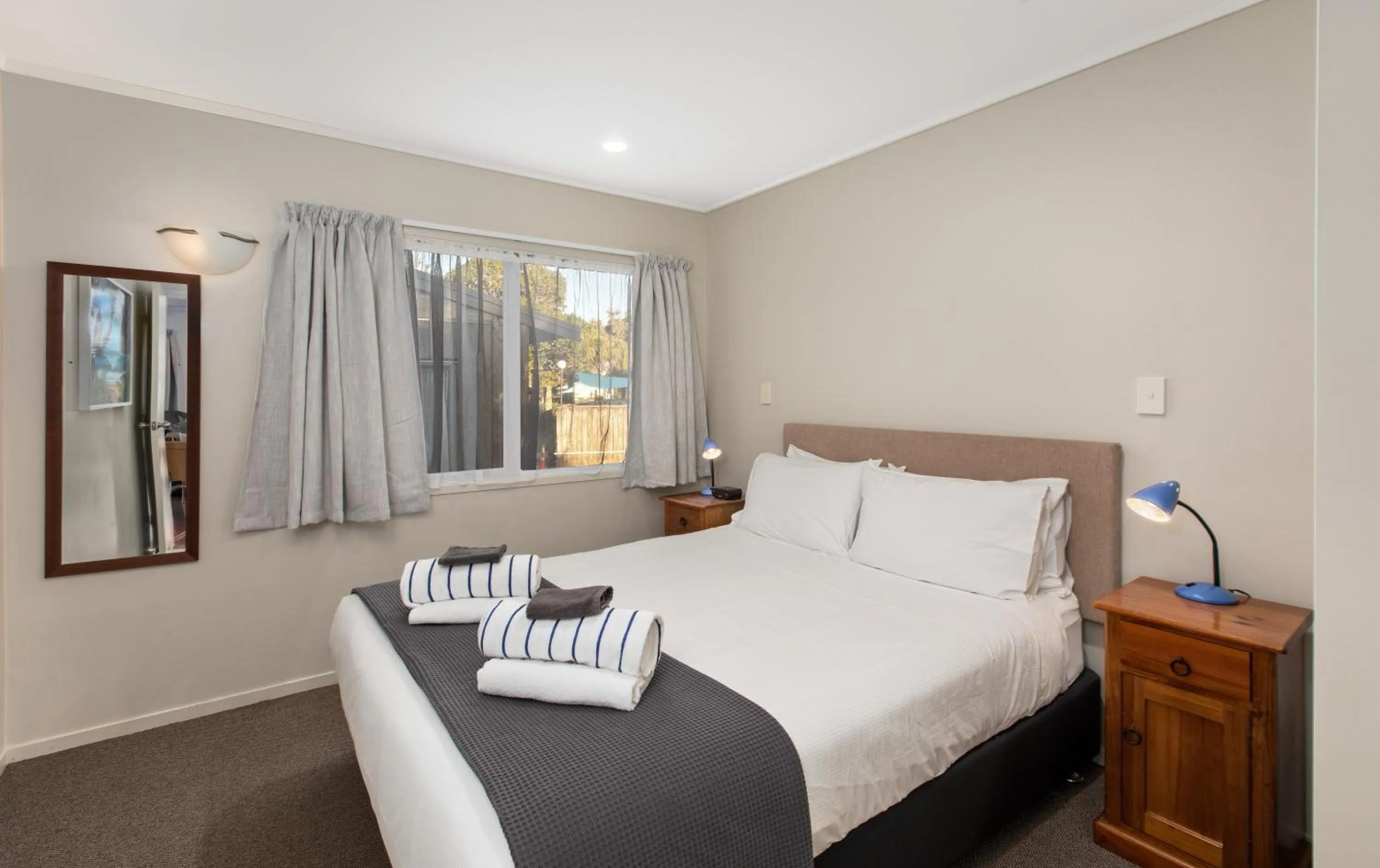 Bedroom, Bed in Athenree Hot Springs & Holiday Park