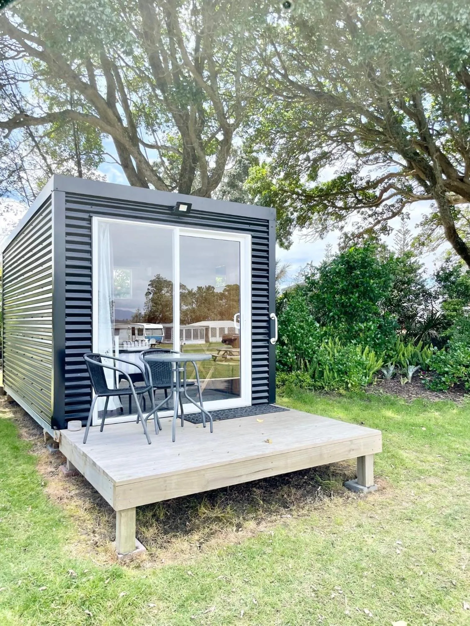 Patio in Athenree Hot Springs & Holiday Park