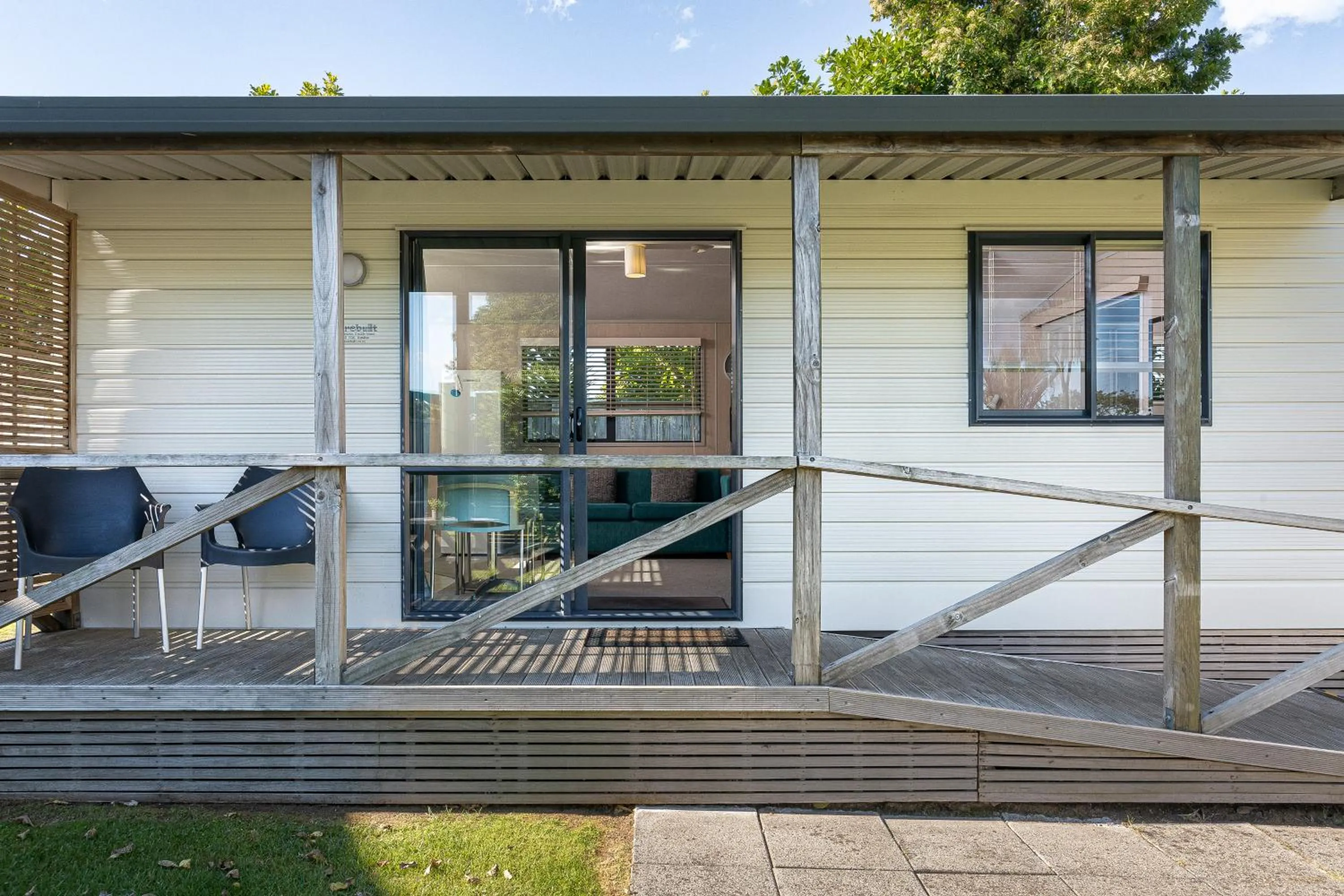Patio in Athenree Hot Springs & Holiday Park