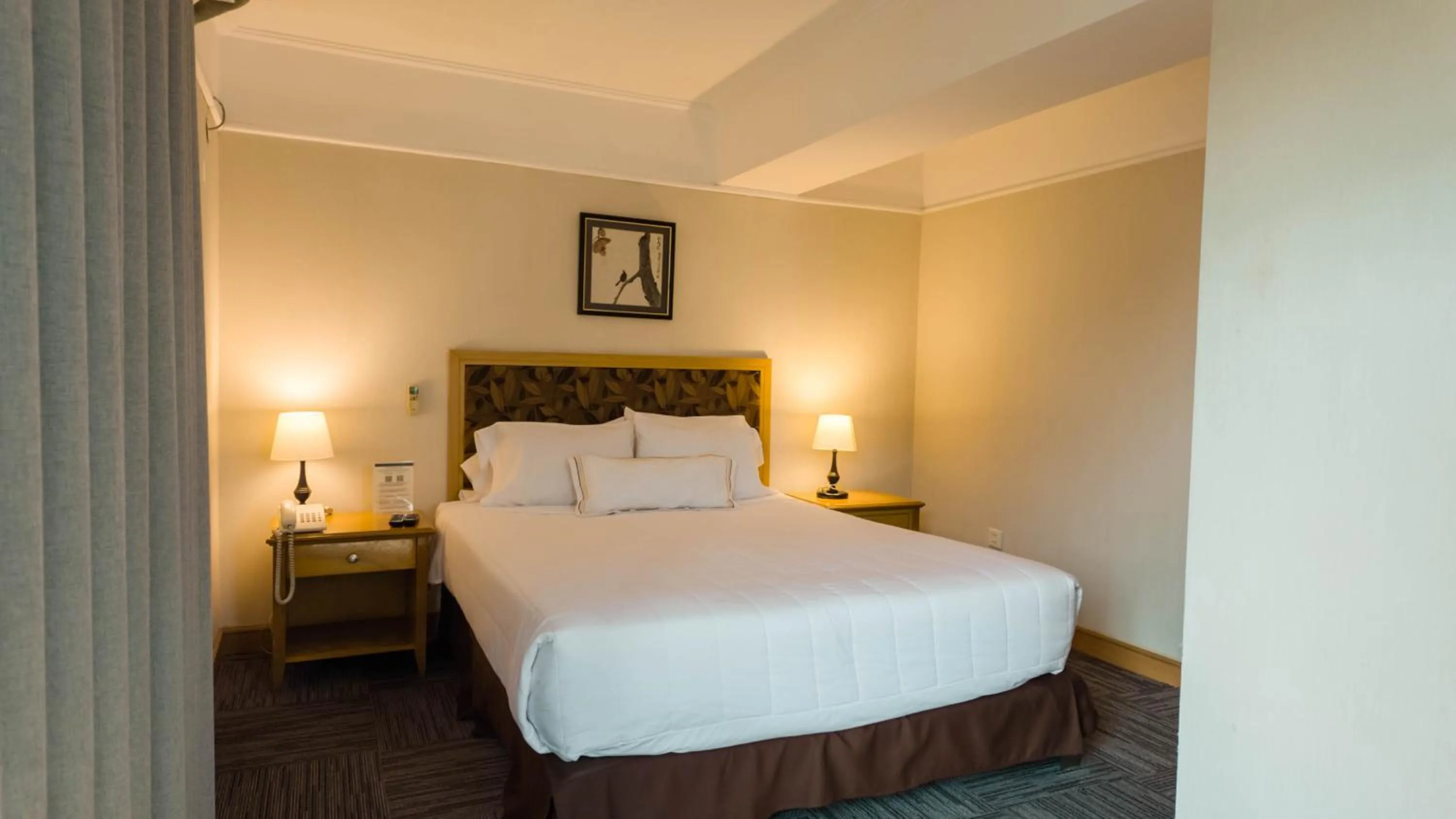 Bedroom, Bed in Hotel Miramar