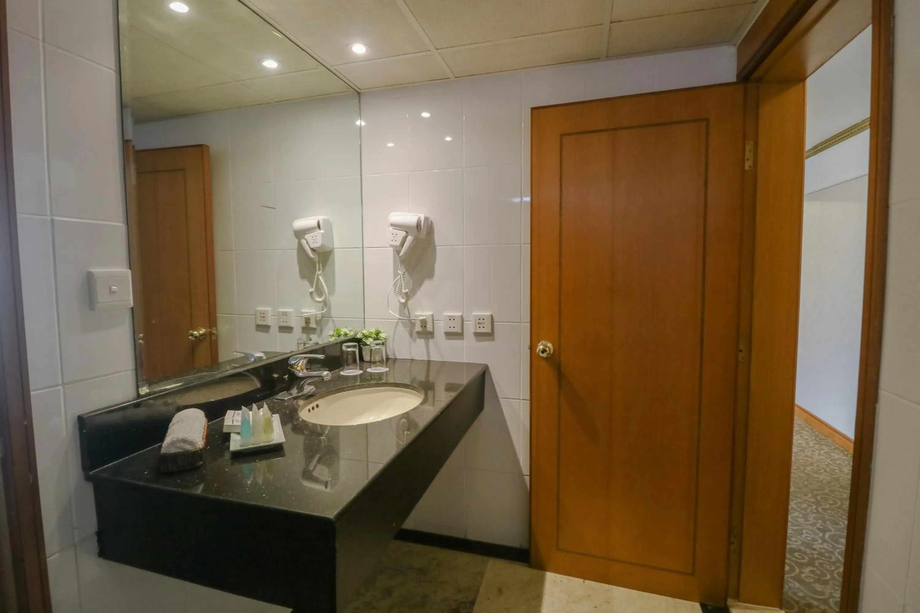 Toilet in Hotel Miramar