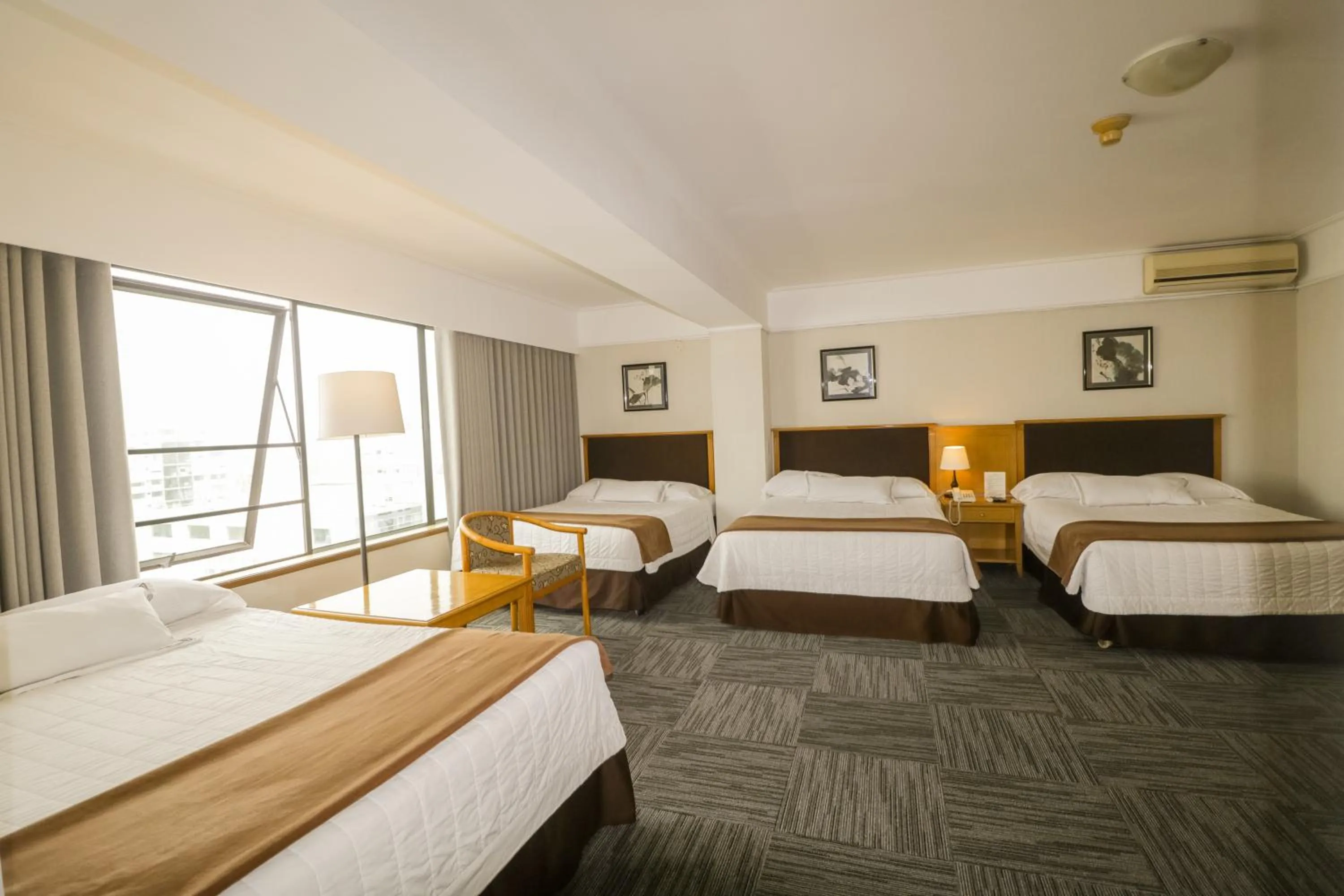 Bed in Hotel Miramar